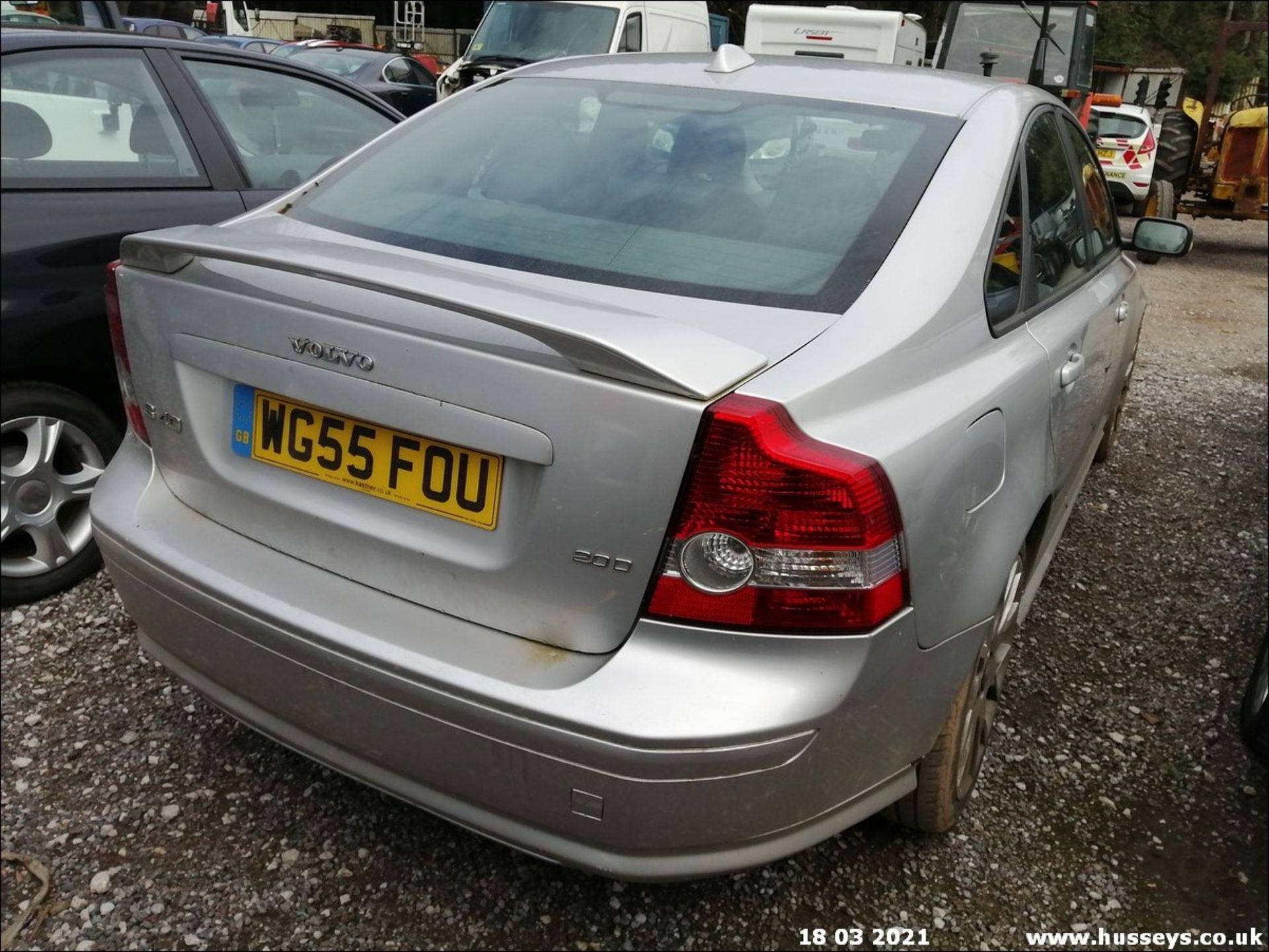 05/55 VOLVO S40 SPORT D - 1998cc 4dr Saloon (Silver) - Image 4 of 26