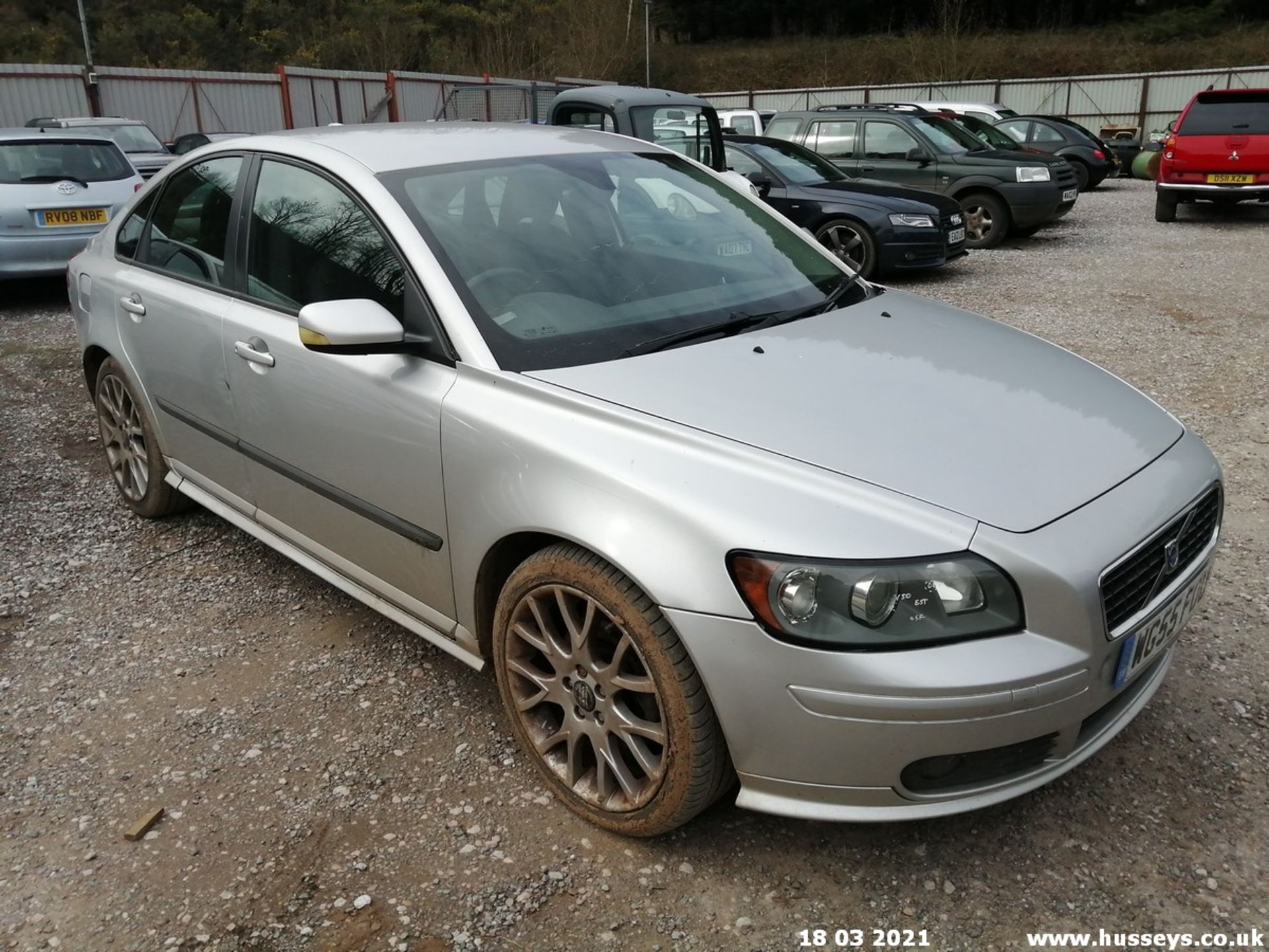 05/55 VOLVO S40 SPORT D - 1998cc 4dr Saloon (Silver) - Image 14 of 26