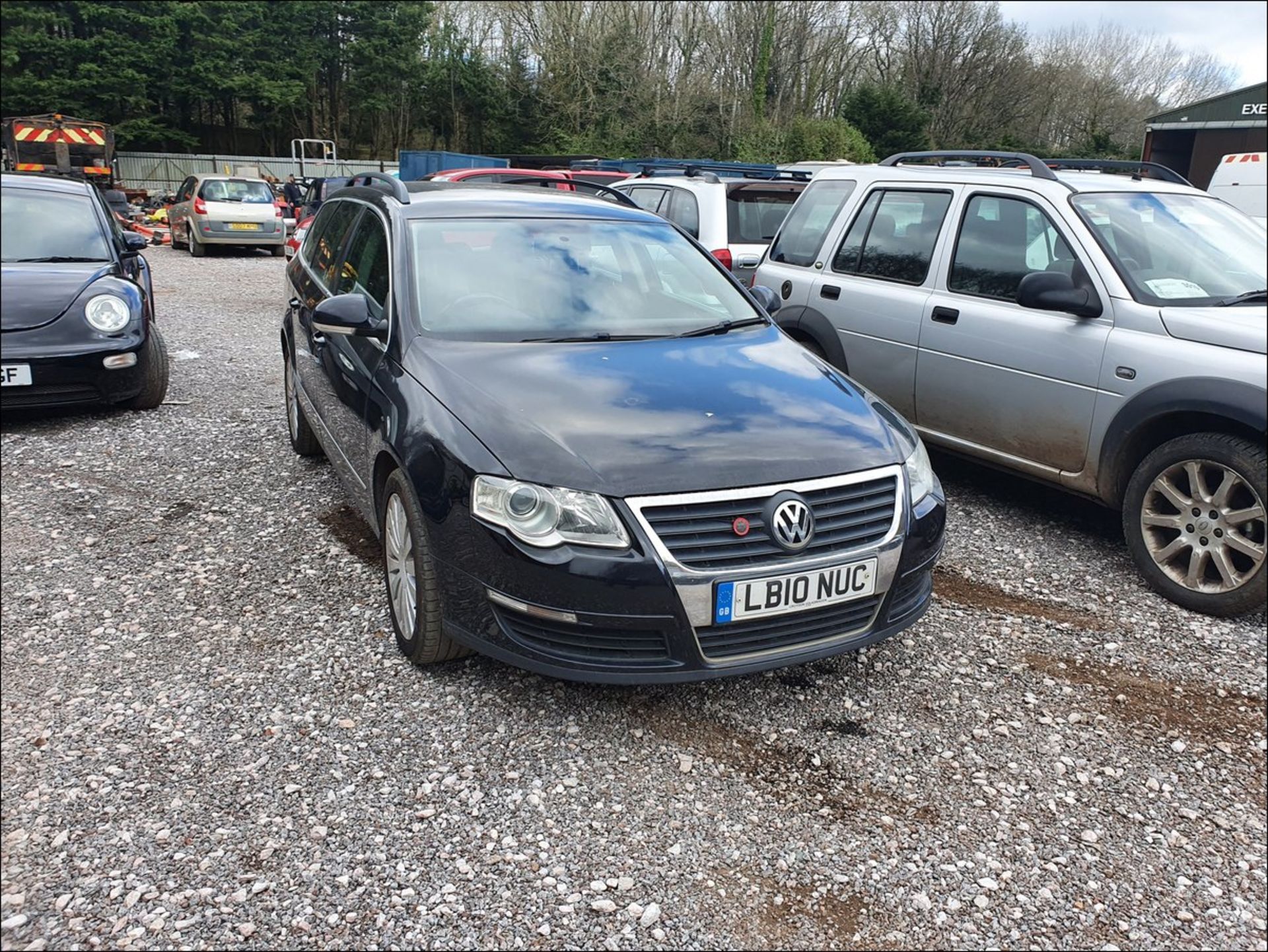 10/10 VOLKSWAGEN PASSAT HIGHLINE TDI 110 - 1968cc 5dr Estate (Black, 167k) - Image 4 of 12