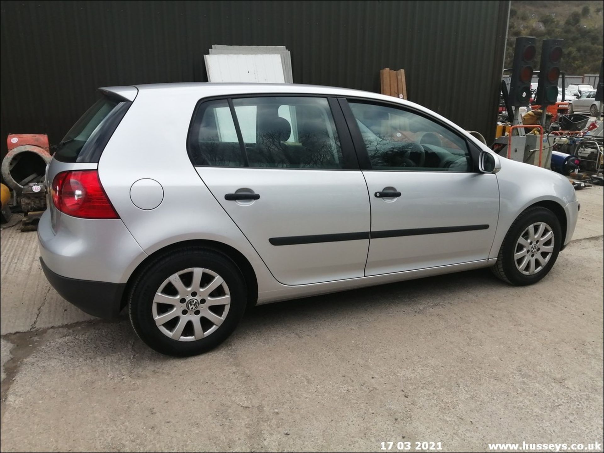 04/04 VOLKSWAGEN GOLF S - 1390cc 5dr Hatchback (Silver, 136k) - Image 6 of 20