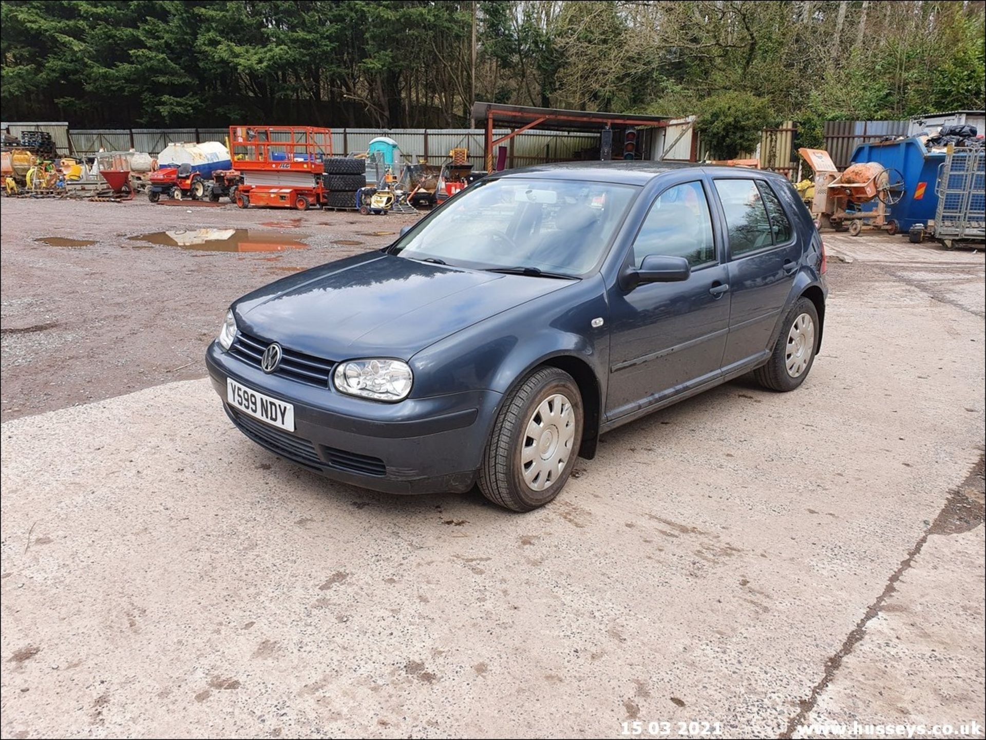 2001 VOLKSWAGEN GOLF SE TDI - 1896cc 5dr Hatchback (Grey, 146k) - Image 3 of 13