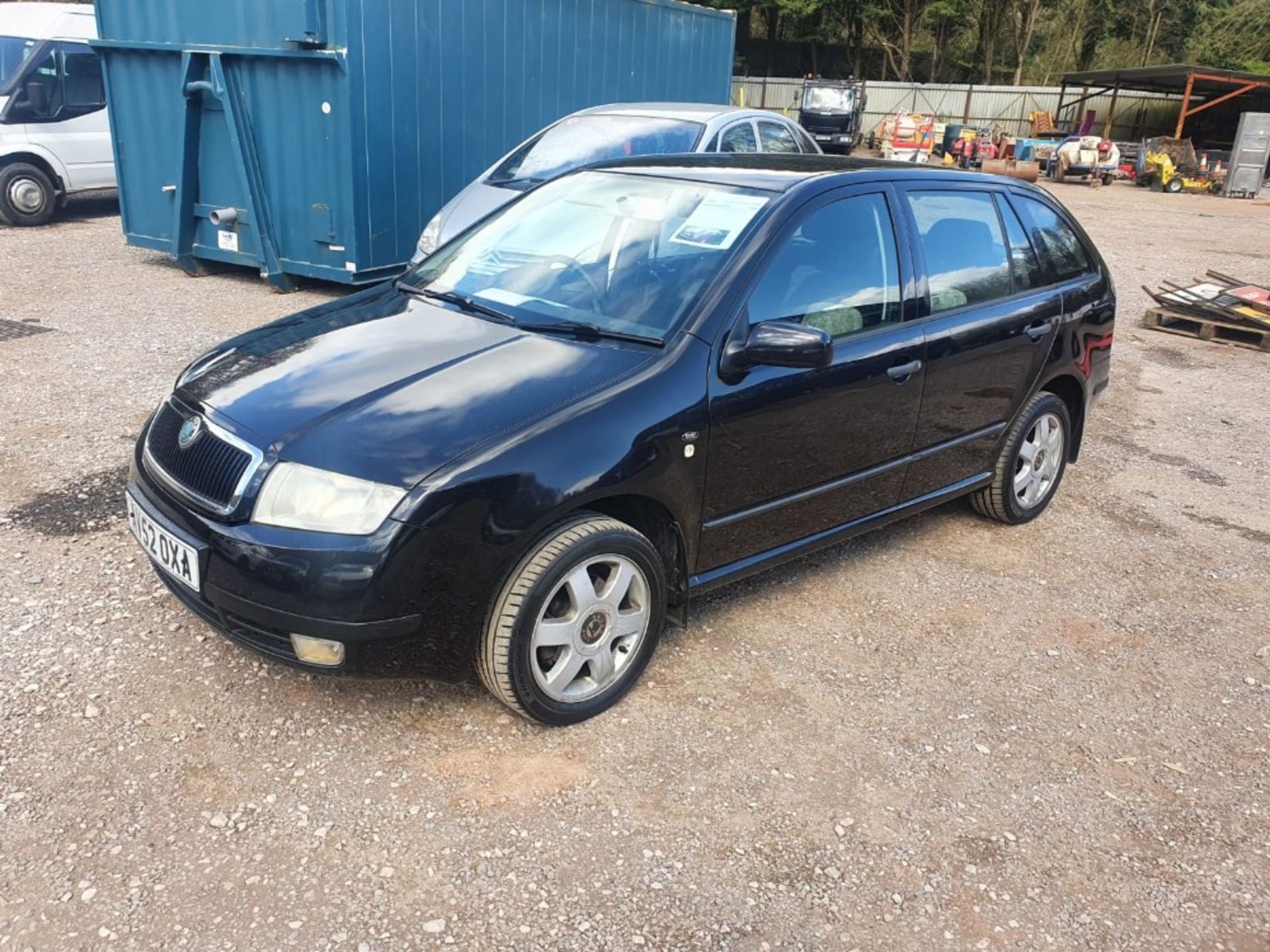 03/52 SKODA FABIA COMFORT TDI - 1896cc 5dr Estate (Black, 138k) - Image 2 of 5