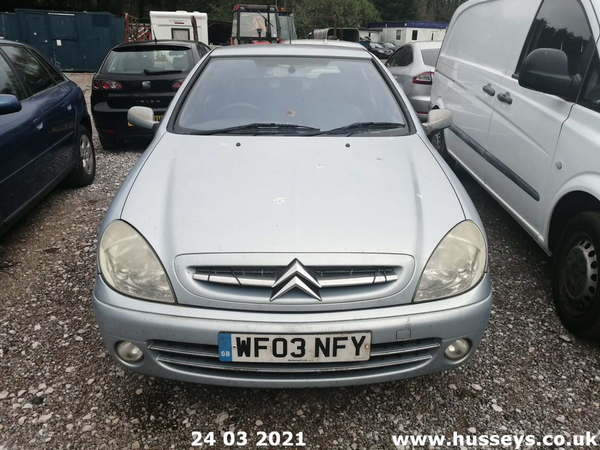 03/03 CITROEN XSARA DESIRE - 1587cc 5dr Hatchback (Grey) - Image 2 of 11