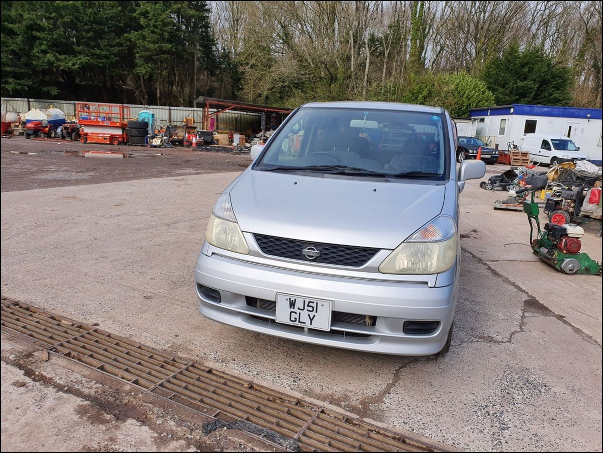 13/51 NISSAN SERENA - 1990cc 5dr MPV (Silver, 99k) - Image 15 of 16