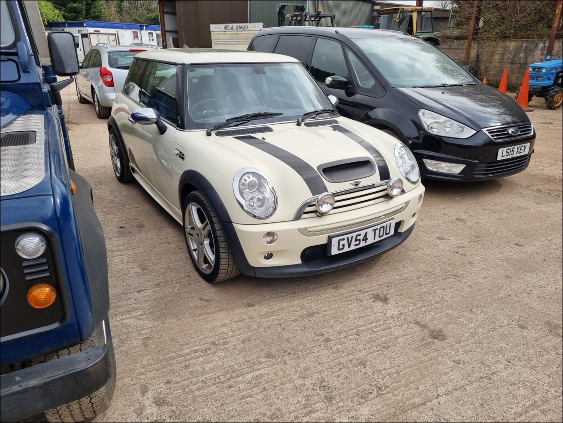 05/54 MINI MINI COOPER S - 1598cc 3dr Hatchback (White, 123k) - Image 5 of 6