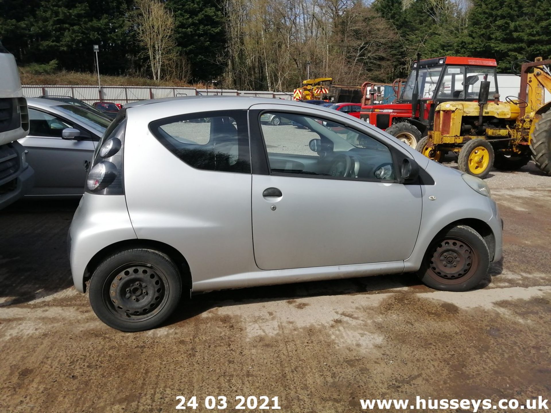 07/57 CITROEN C1 VIBE - 998cc 3dr Hatchback (Grey) - Image 8 of 12