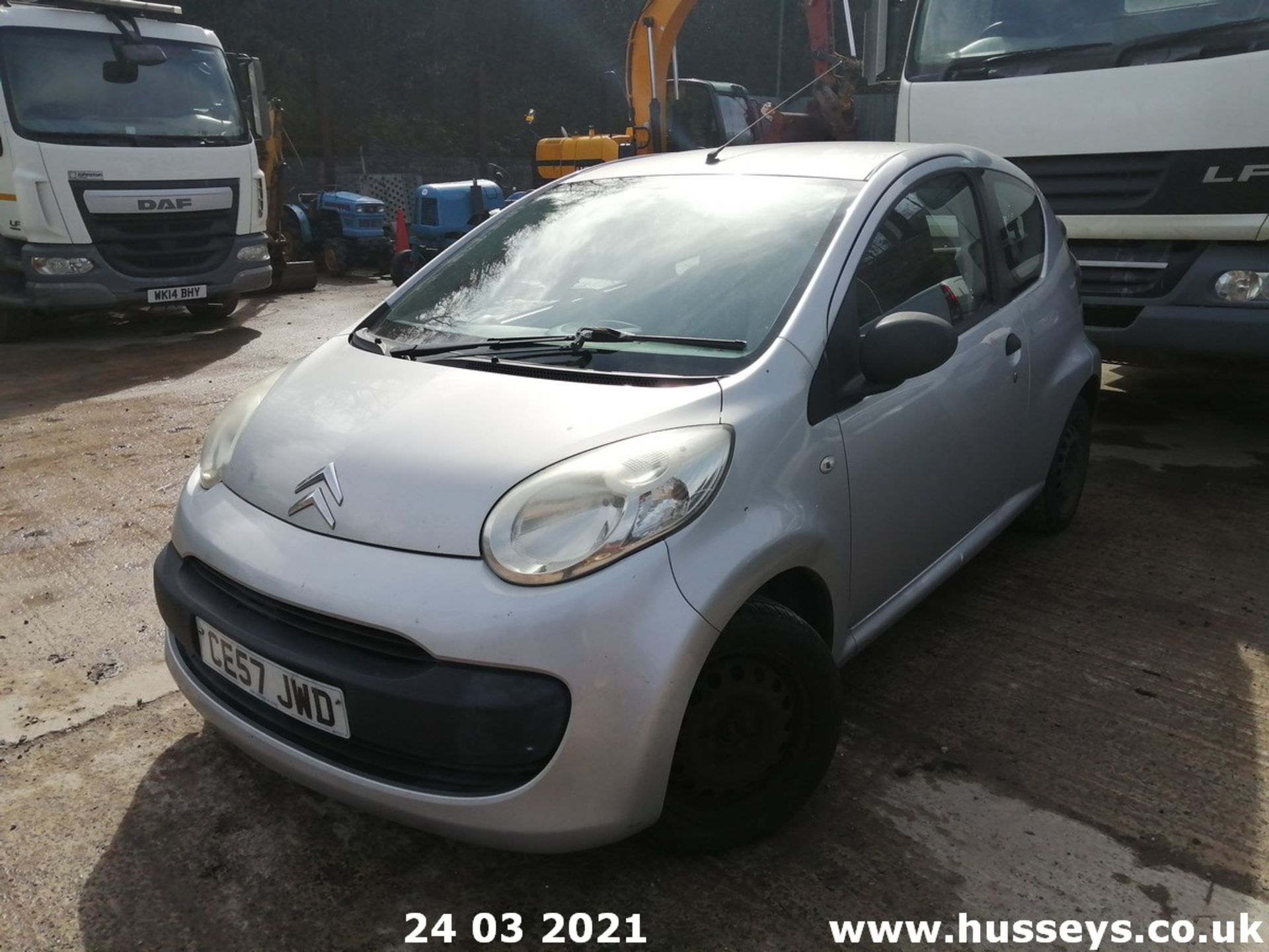 07/57 CITROEN C1 VIBE - 998cc 3dr Hatchback (Grey) - Image 4 of 12