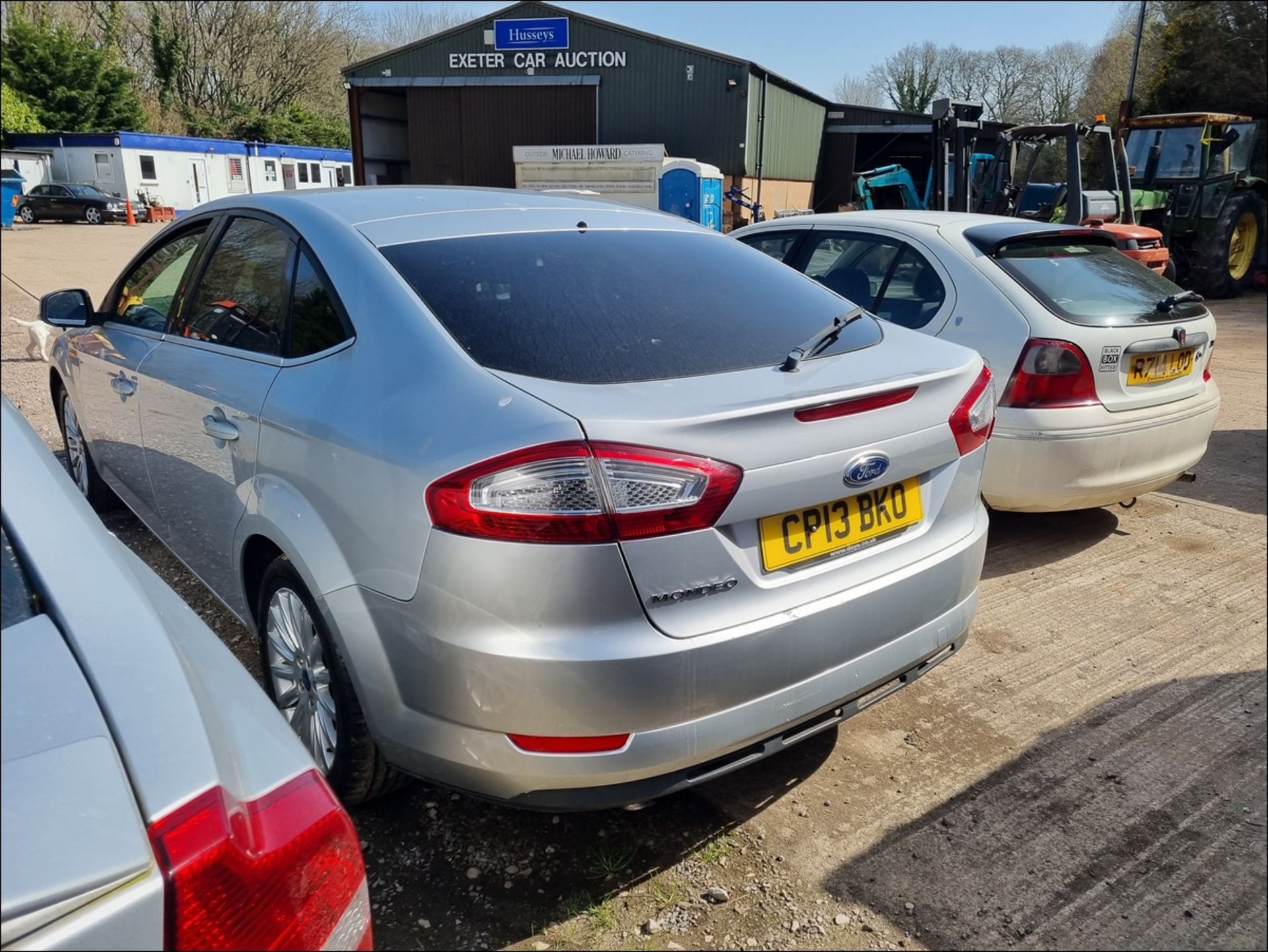 13/13 FORD MONDEO ZETEC BUSINESS EDN - 1997cc 5dr Hatchback (Silver) - Image 6 of 11