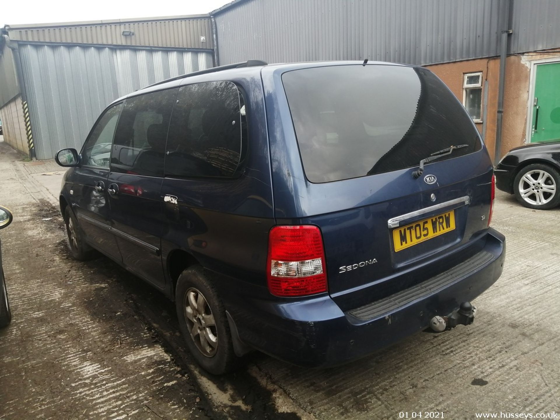 05/05 KIA SEDONA SE AUTO - 2902cc 5dr MPV (Blue) - Image 3 of 15