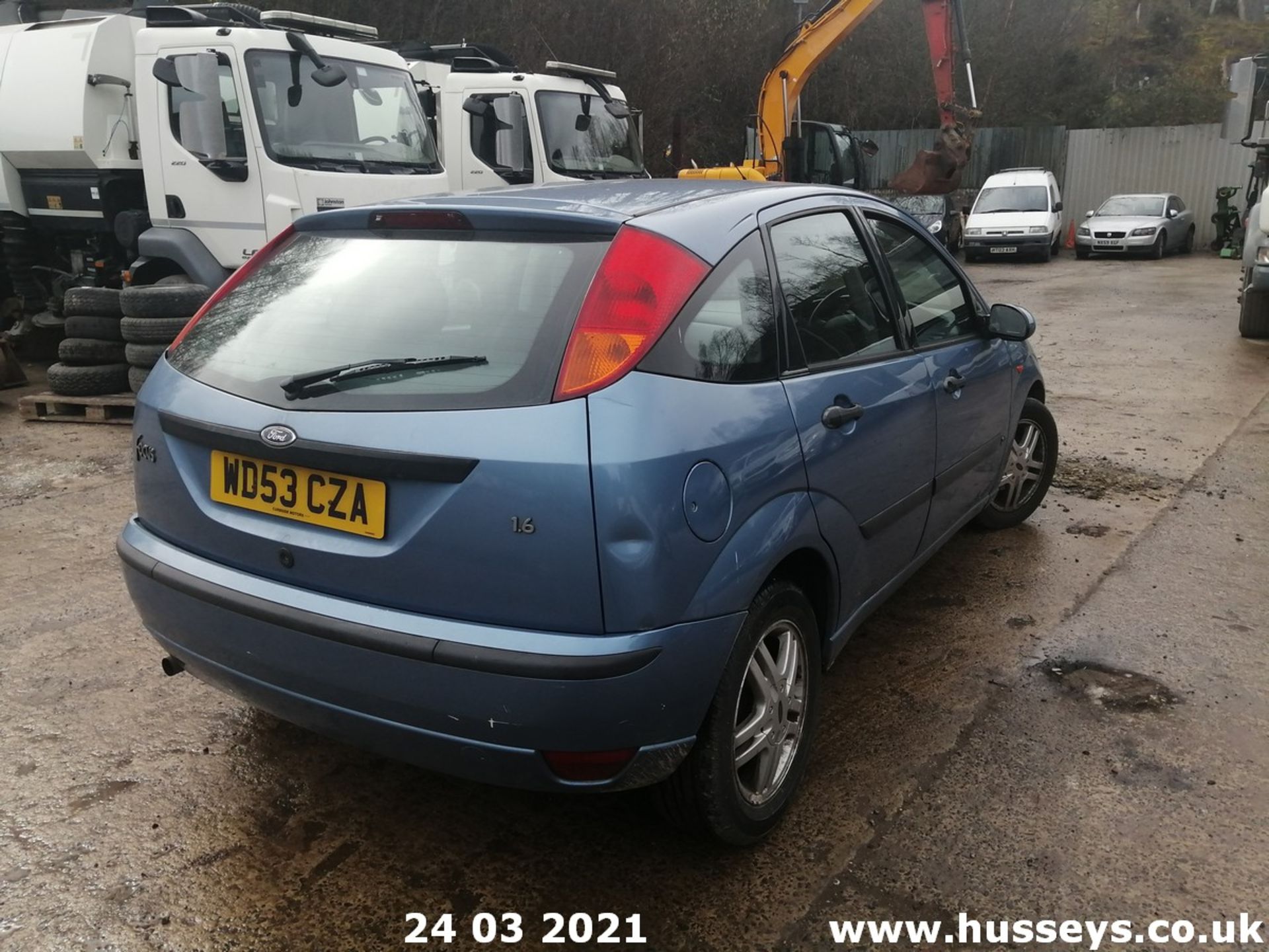 04/53 FORD FOCUS ZETEC - 1596cc 5dr Hatchback (Blue) - Image 10 of 14