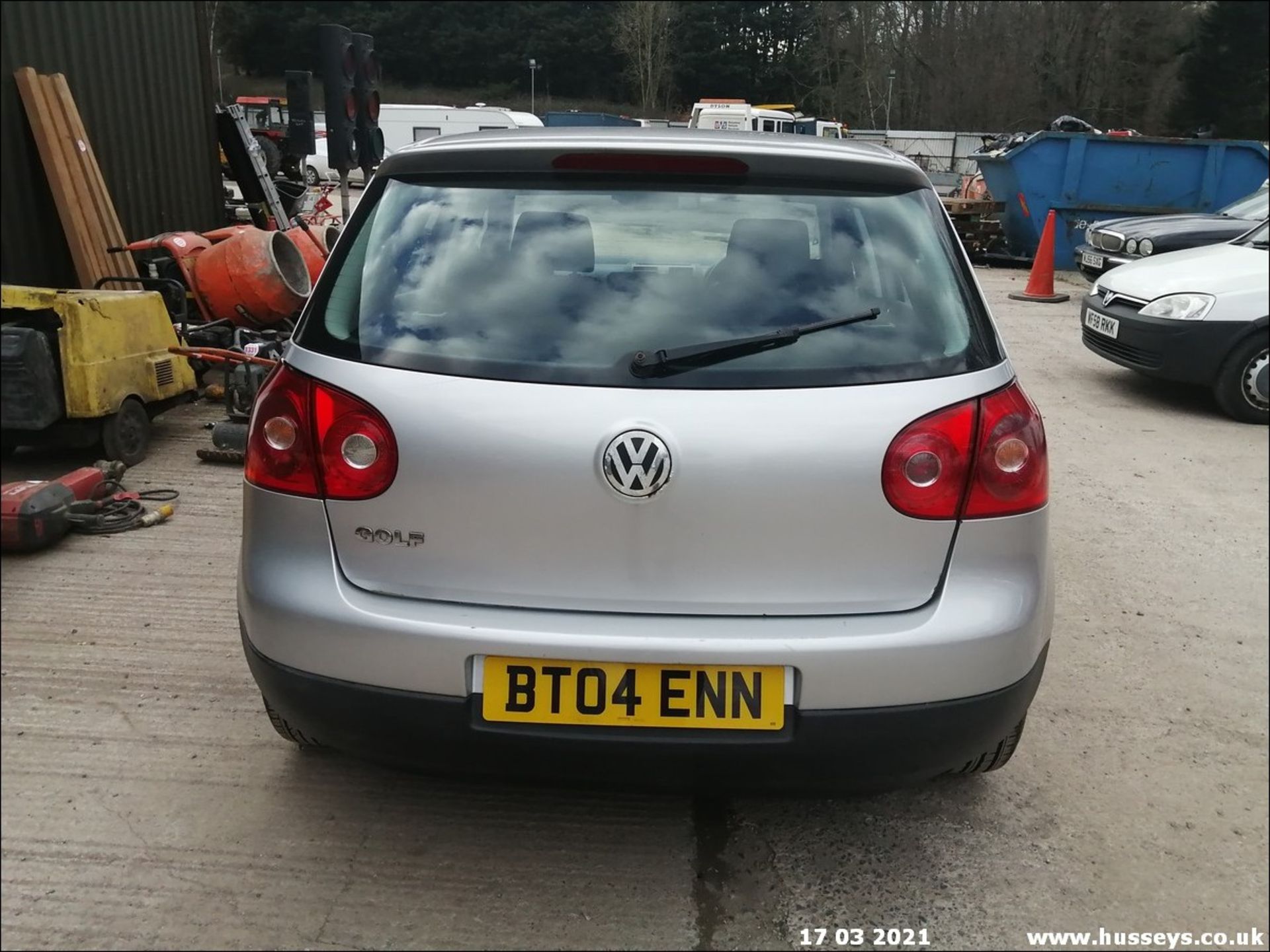 04/04 VOLKSWAGEN GOLF S - 1390cc 5dr Hatchback (Silver, 136k) - Image 4 of 20