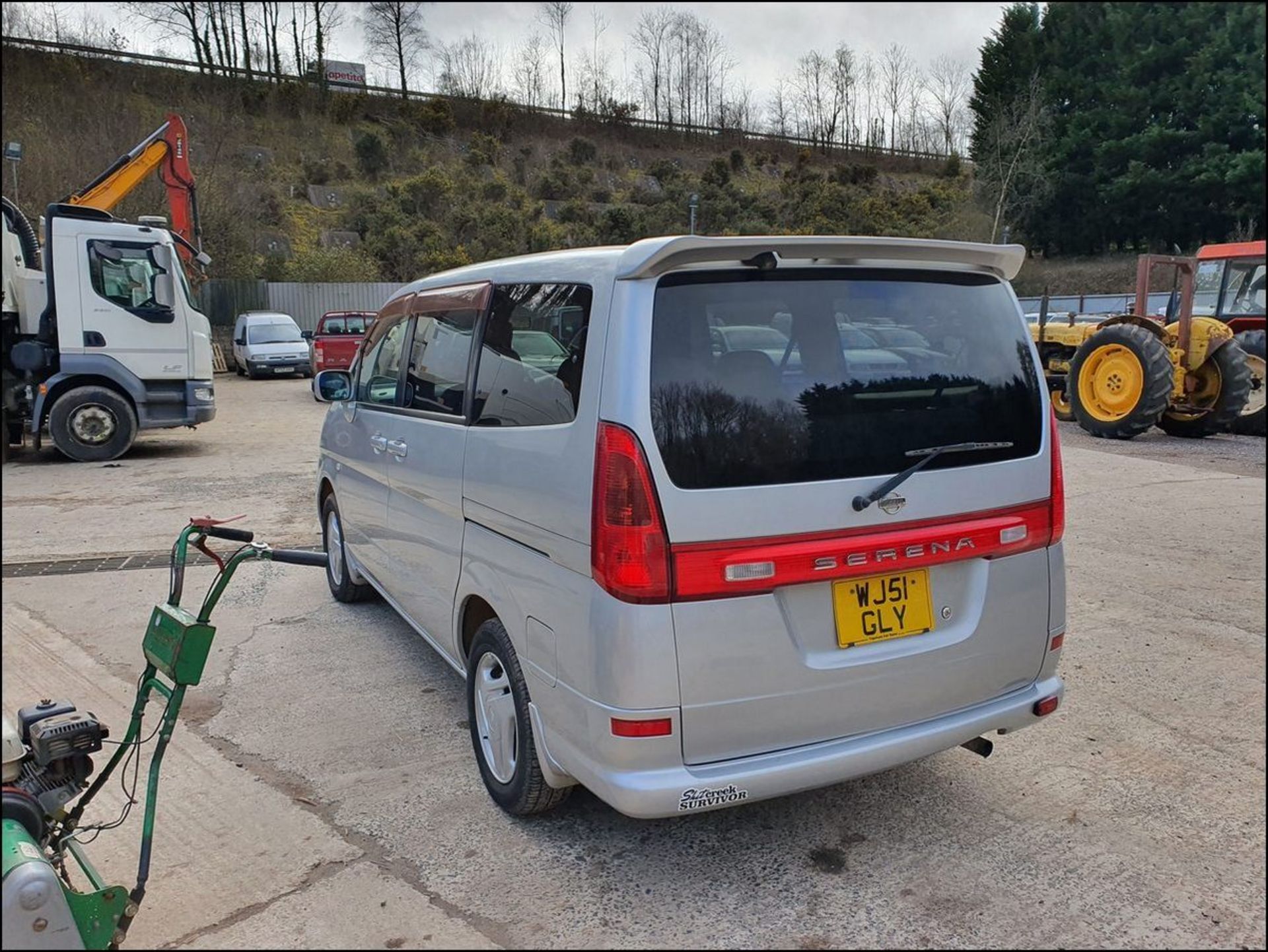 13/51 NISSAN SERENA - 1990cc 5dr MPV (Silver, 99k) - Image 13 of 16