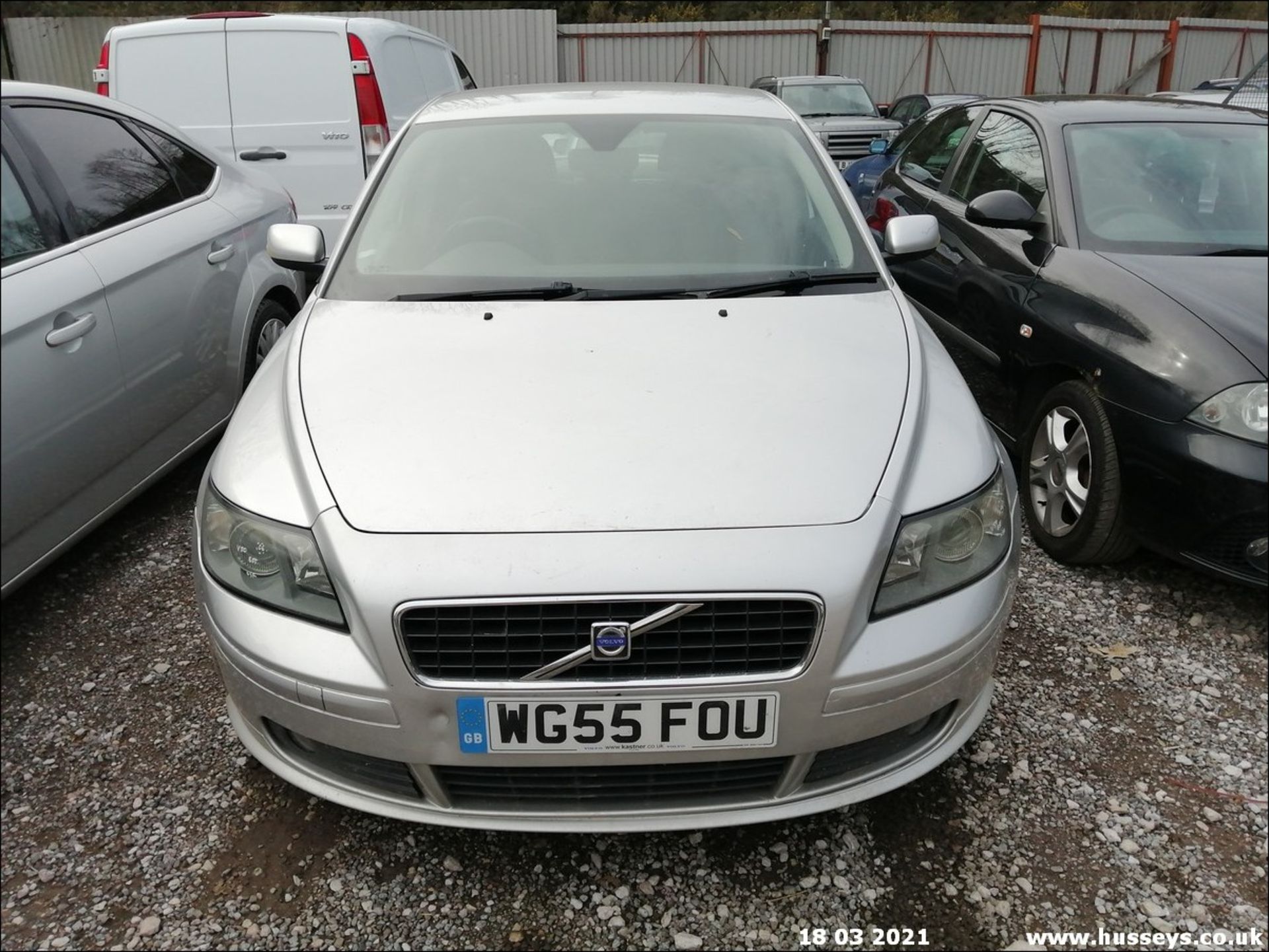 05/55 VOLVO S40 SPORT D - 1998cc 4dr Saloon (Silver) - Image 3 of 26