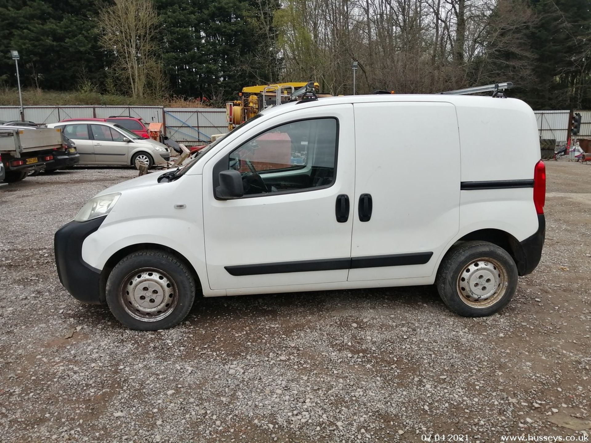 09/09 PEUGEOT BIPPER S HDI - 1399cc Van (White, 124k) - Image 3 of 10