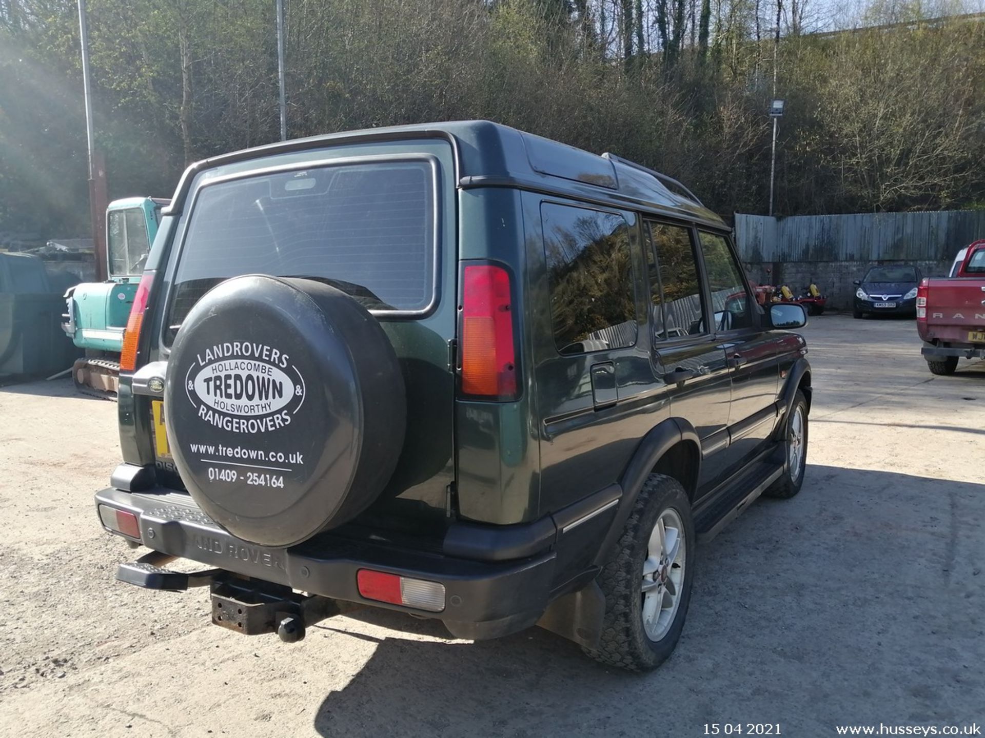 04/04 LAND ROVER DISCOVERY LANDMARK TD5 A - 2495cc 5dr Estate (Green) - Image 7 of 13