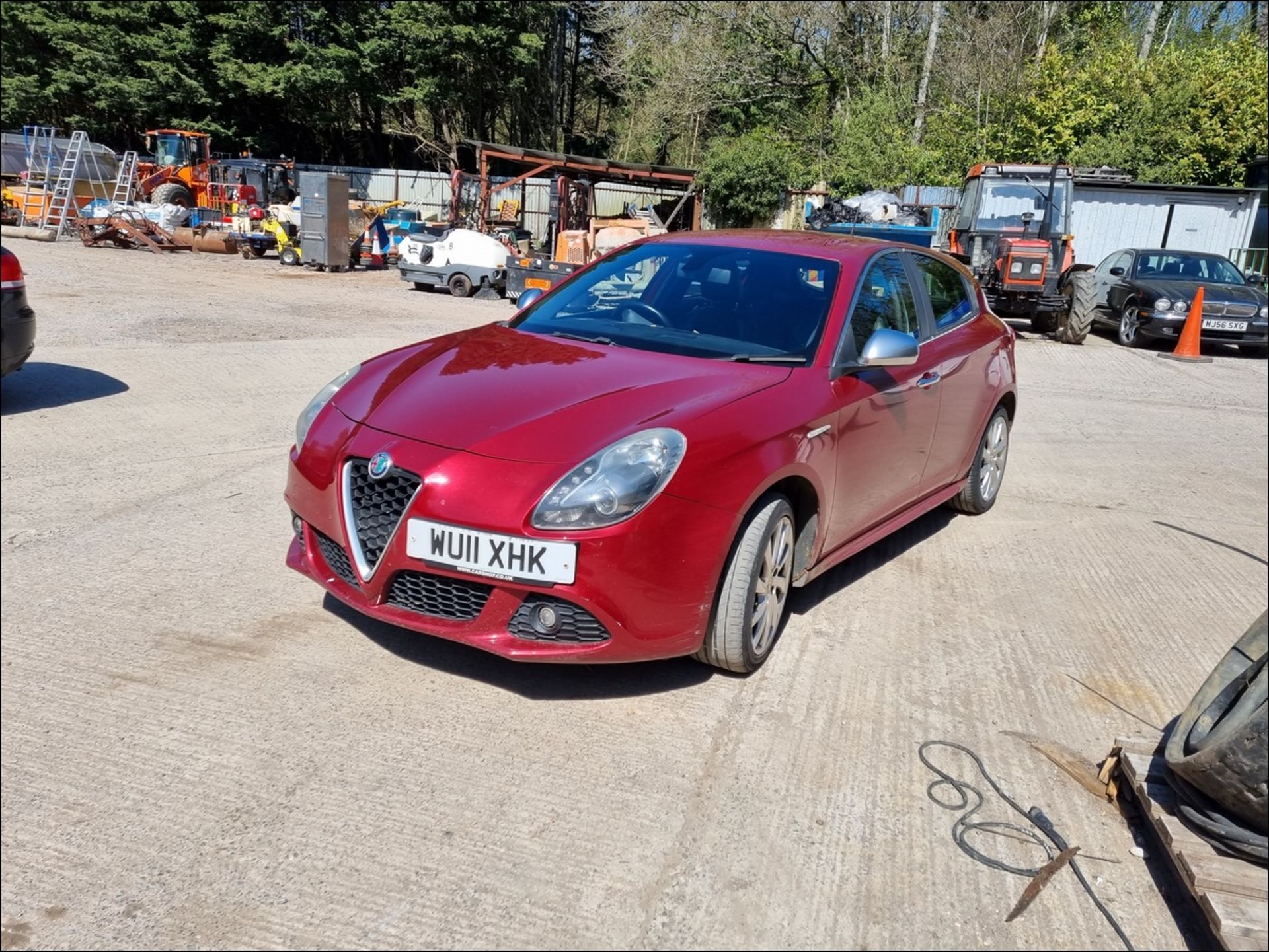 11/11 ALFA ROMEO GIULIETTA VELOCE JTDM-2 - 1956cc 5dr Hatchback (Red, 150k) - Image 4 of 13