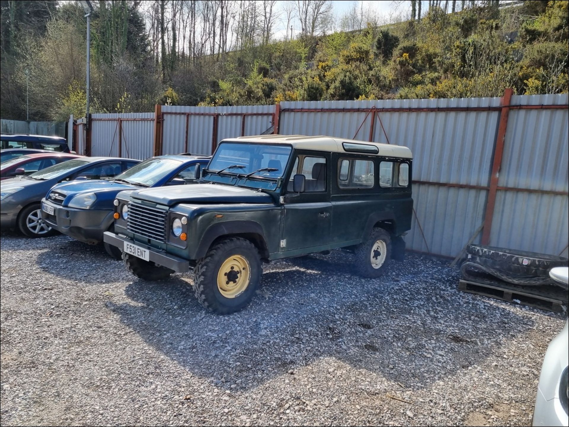 1989 LAND ROVER 110 4C SW D - 2495cc 3dr 4x4 (Green) - Image 3 of 11