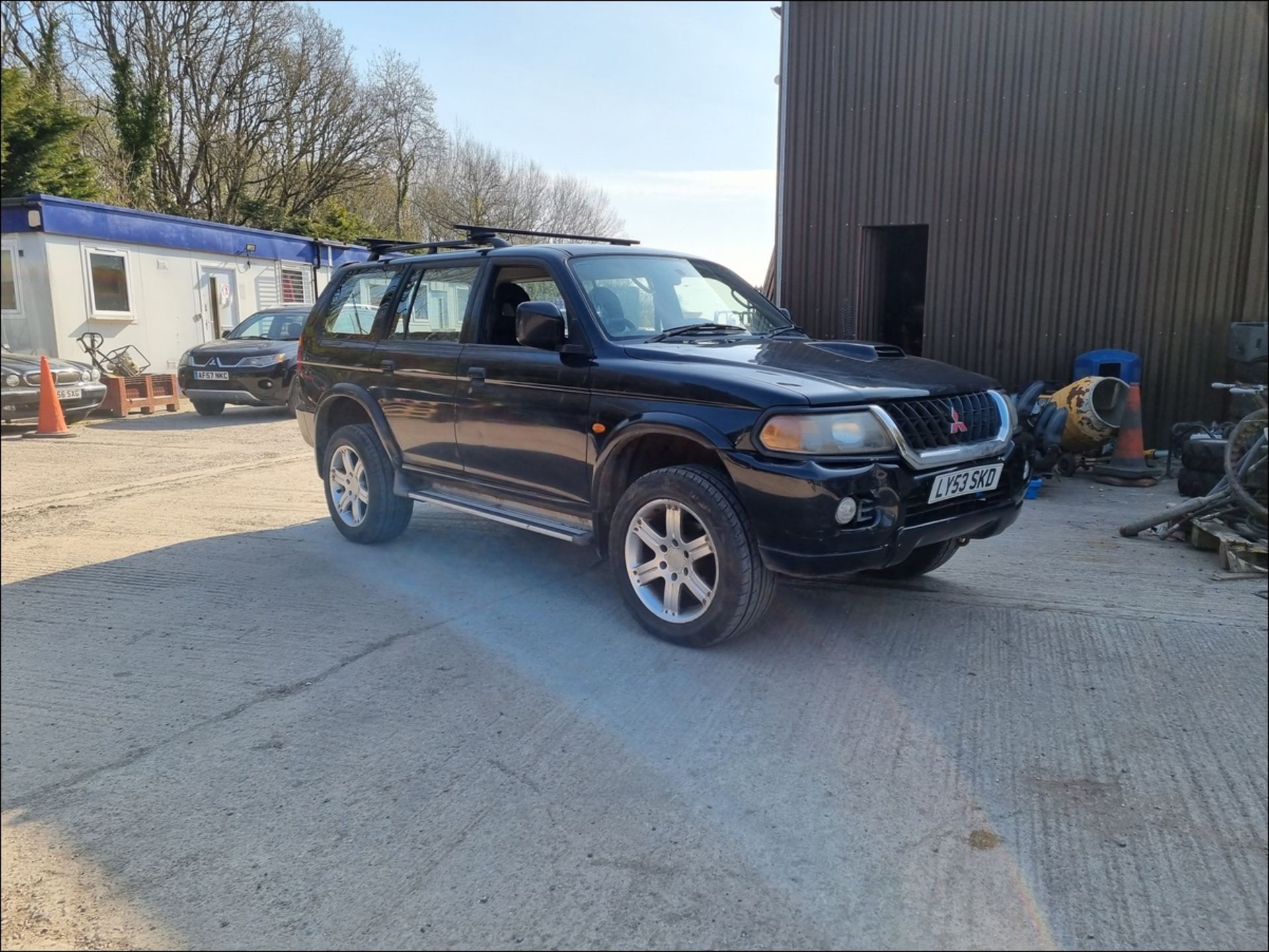 04/53 MITSUBISHI SHOGUN - 2477cc 5dr Estate (Black, 123k) - Image 14 of 14