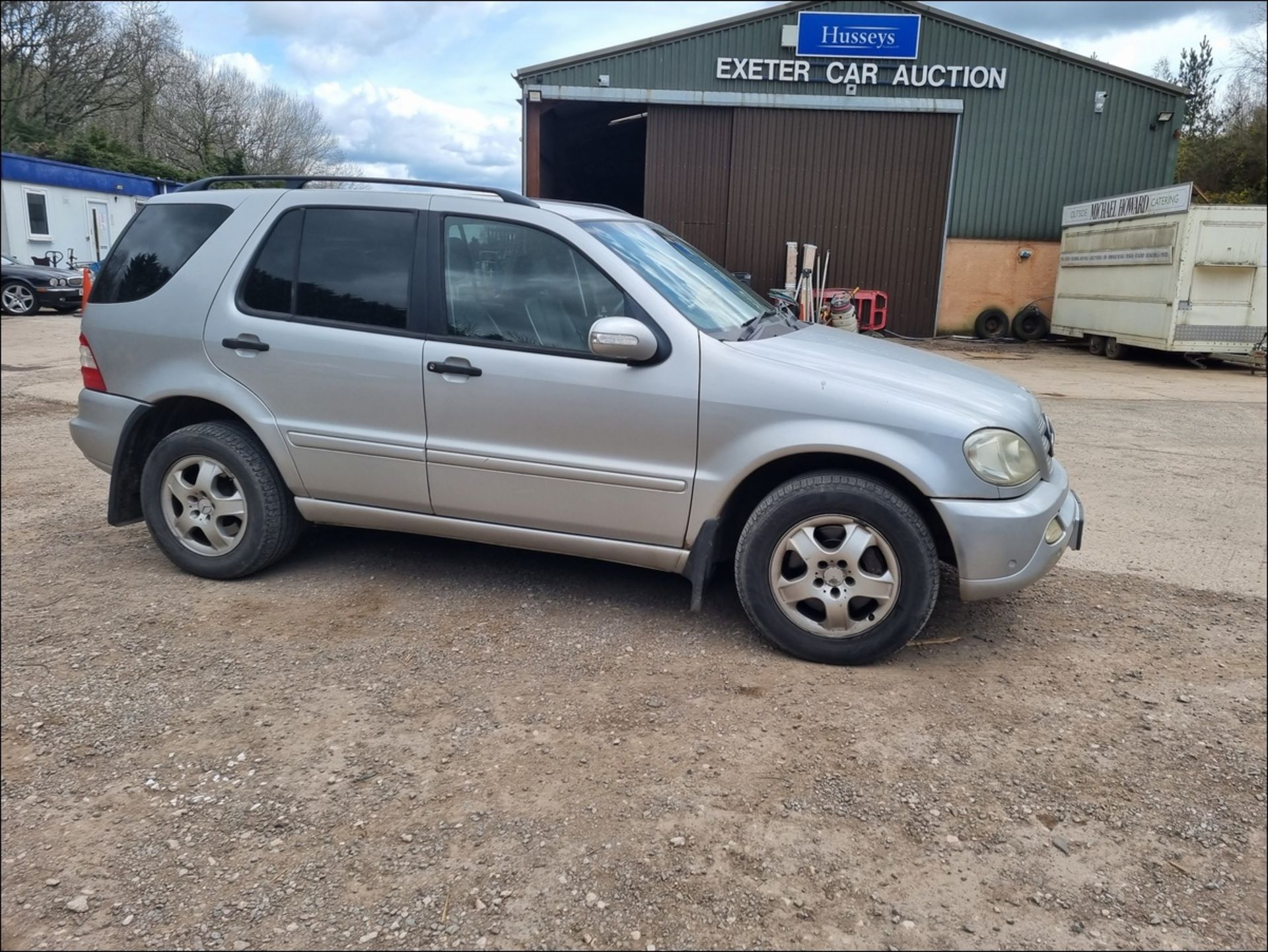 03/03 MERCEDES ML270 CDI AUTO - 2688cc 5dr Estate (Silver, 167k) - Image 7 of 17