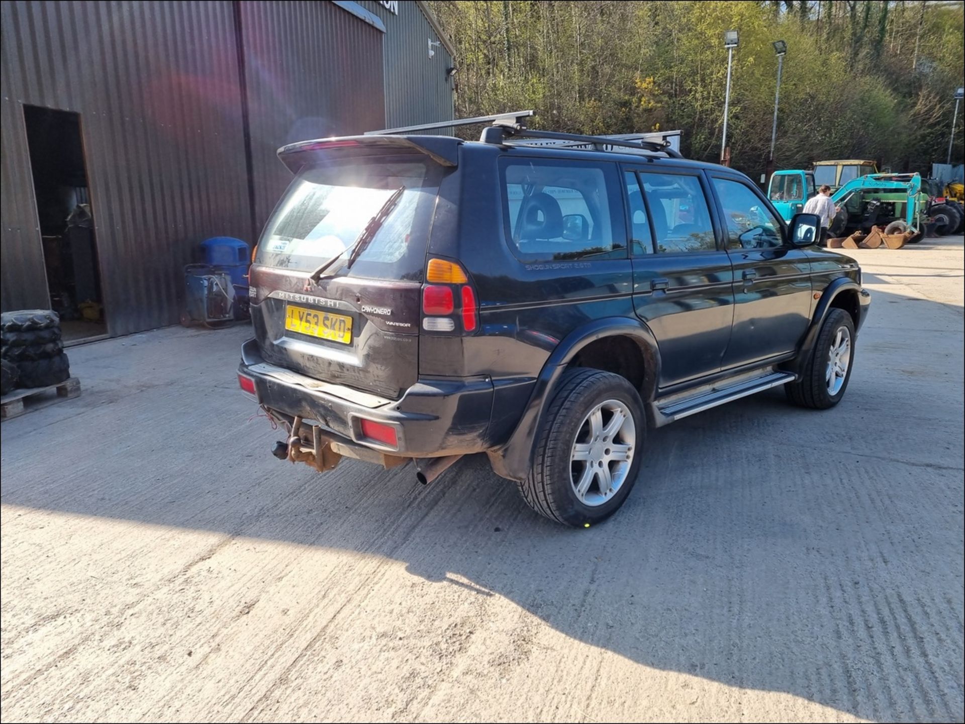 04/53 MITSUBISHI SHOGUN - 2477cc 5dr Estate (Black, 123k) - Image 7 of 14