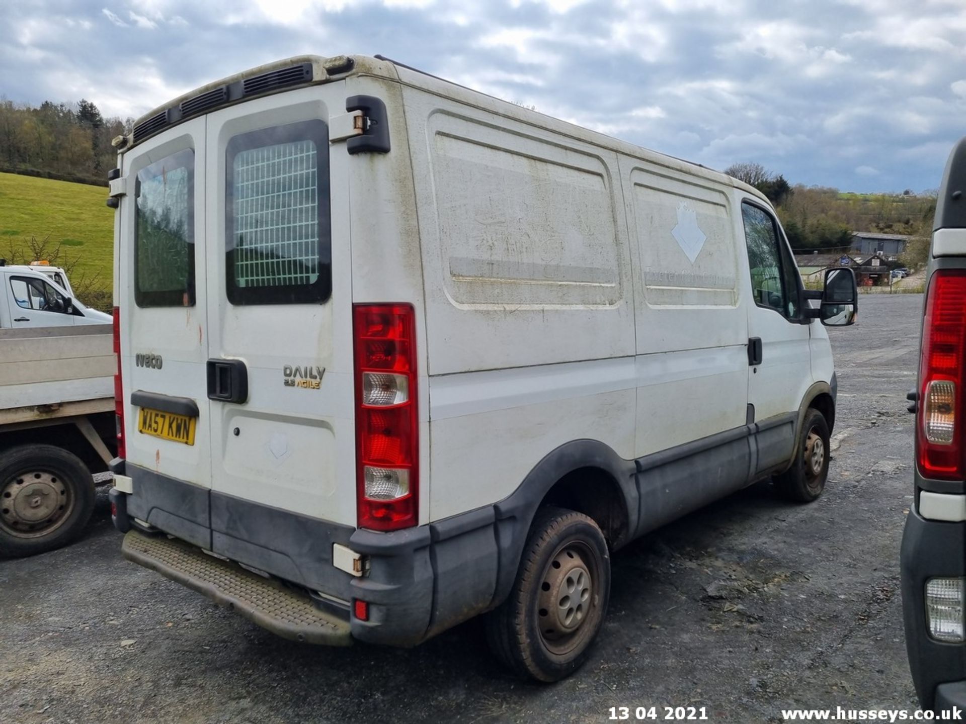 07/57 IVECO DAILY 29L10 SWB - 2287cc 5dr Van (White, 39k) - Image 10 of 14