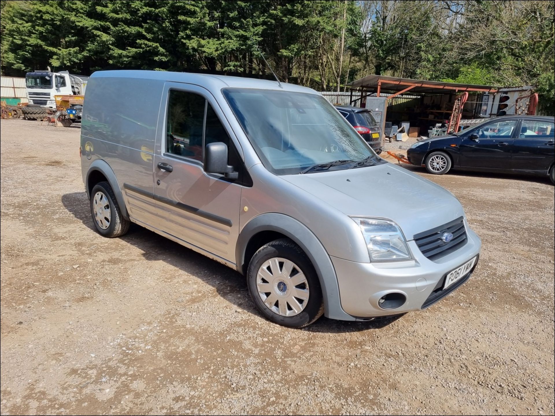 11/61 FORD TRANSIT CONNECT 90 T200 TREND - 1753cc 5dr Van (Silver, 113k) - Image 9 of 24