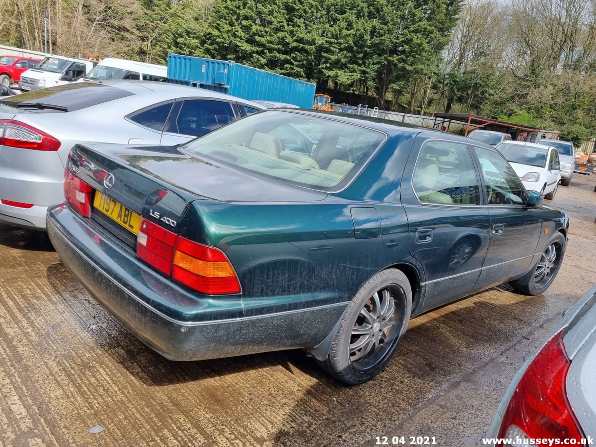 1999 LEXUS LS400 AUTO - 3969cc 4dr Saloon (Green, 215k) - Image 6 of 12