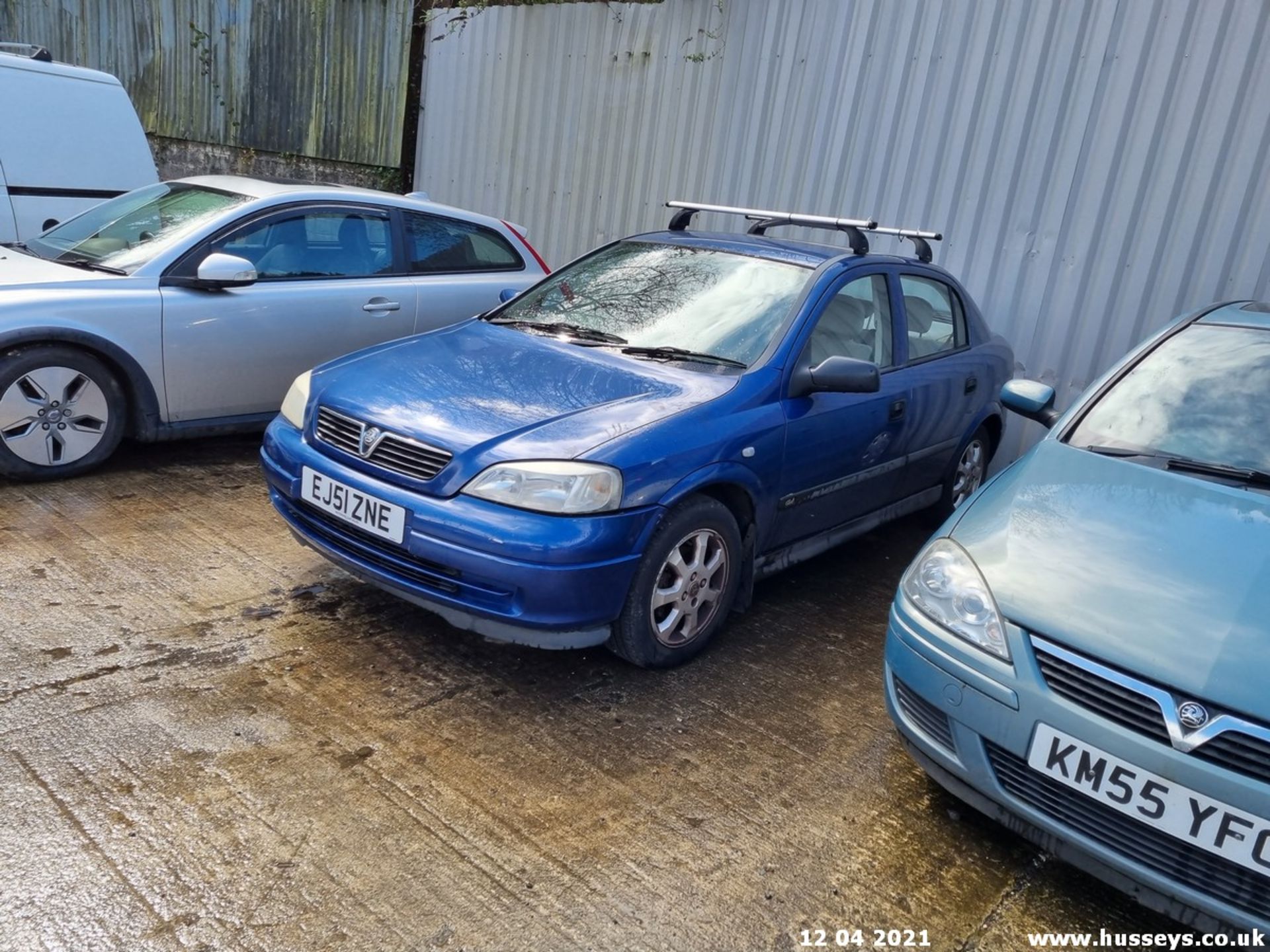 01/51 VAUXHALL ASTRA CLUB 16V AUTO - 1598cc 5dr Hatchback (Blue, 104k) - Image 3 of 9