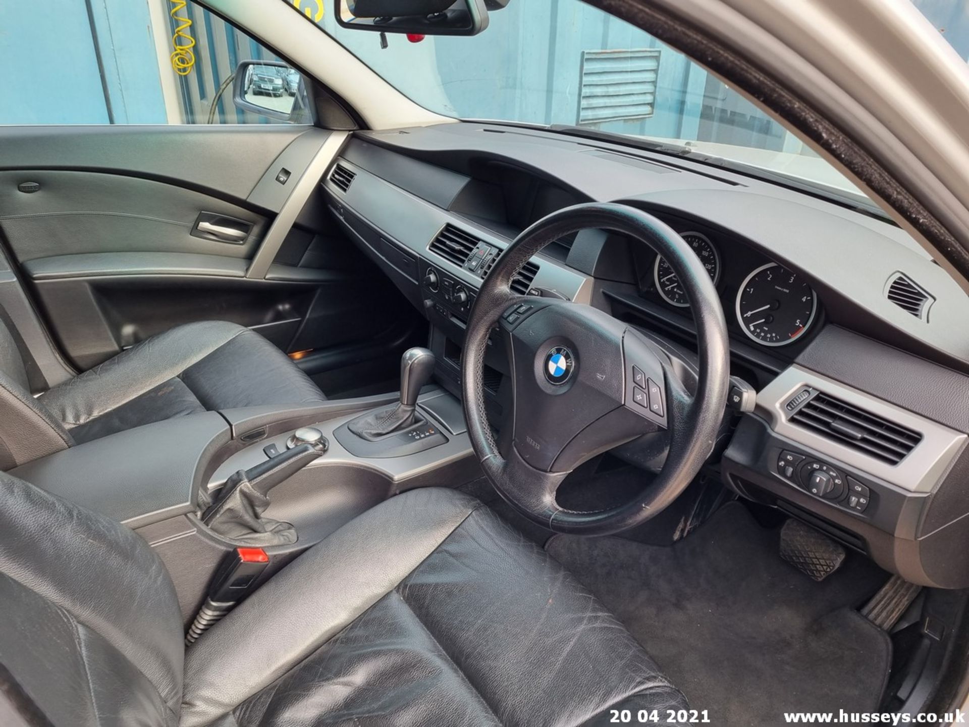 04/04 BMW 530D SE AUTO - 2993cc 4dr Saloon (Silver, 207k) - Image 6 of 15