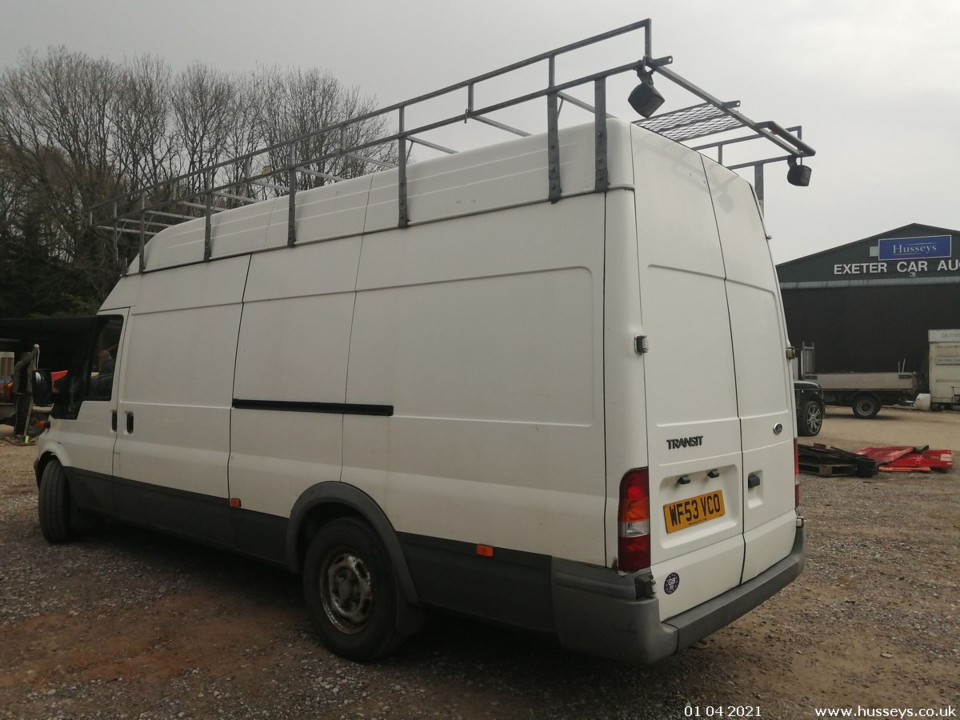 03/53 FORD TRANSIT 350 LWB TD - 2402cc 5dr Van (White, 66k) - Image 4 of 18