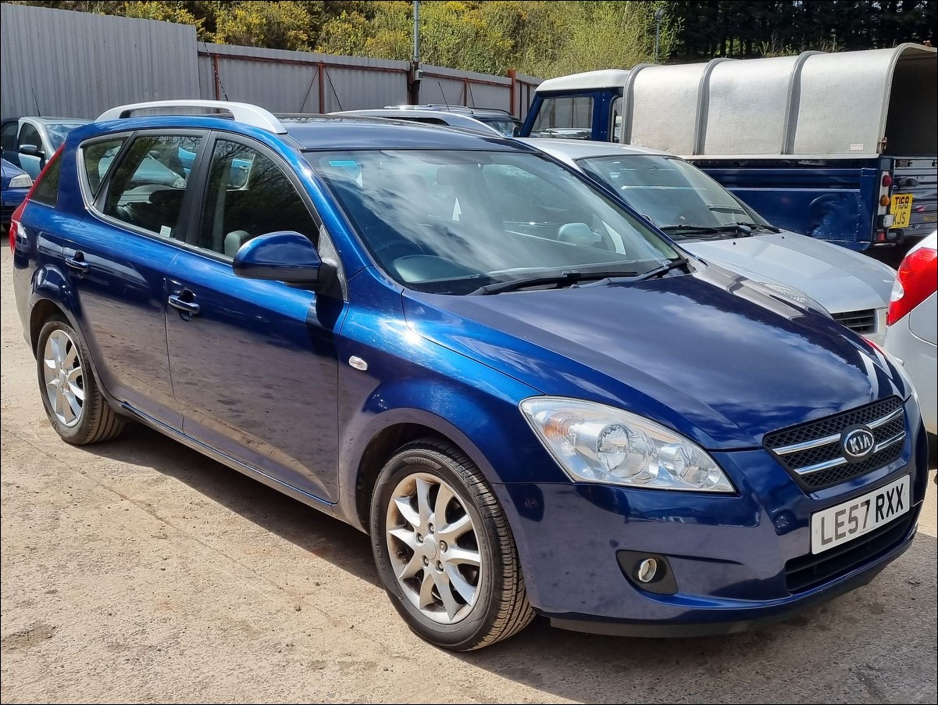 08/57 KIA CEE'D LS CRDI SW - 1582cc 5dr Estate (Blue, 79k)