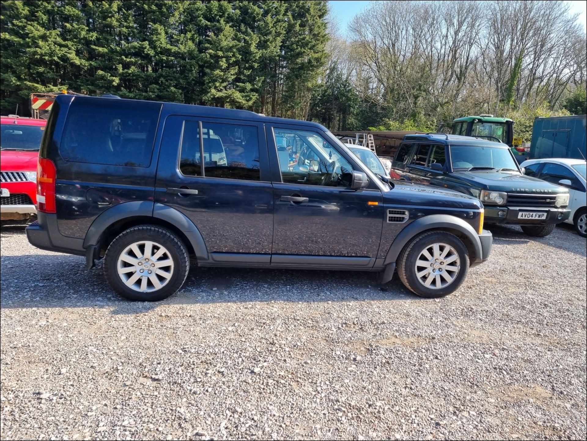 05/55 LAND ROVER DISCOVERY 3 TDV6 SE AUTO - 2720cc 5dr Estate (Blue, 236k) - Image 5 of 19