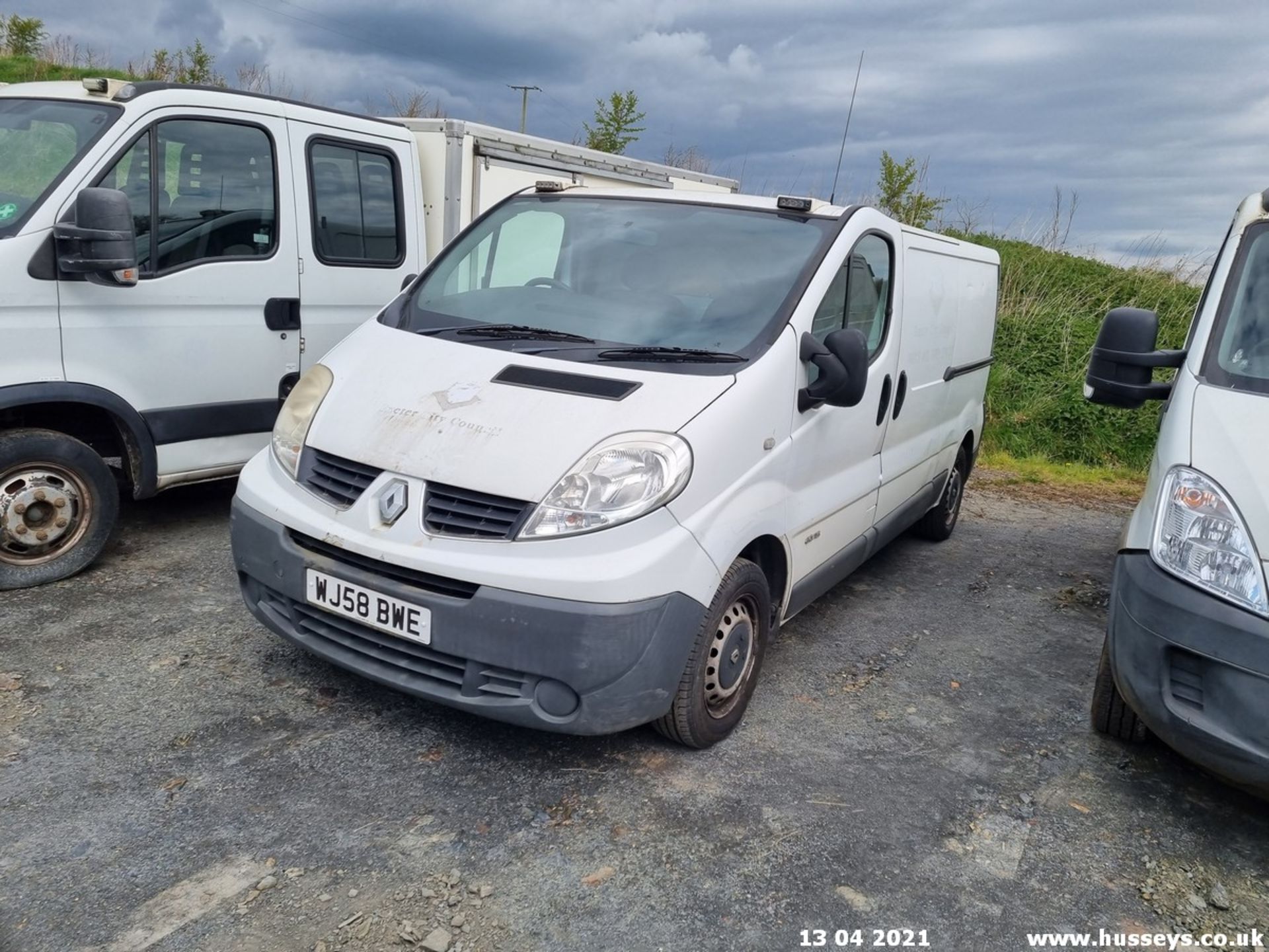 08/58 RENAULT TRAFIC LL29 DCI 115 - 1995cc 5dr Van (White, 67k) - Image 2 of 14