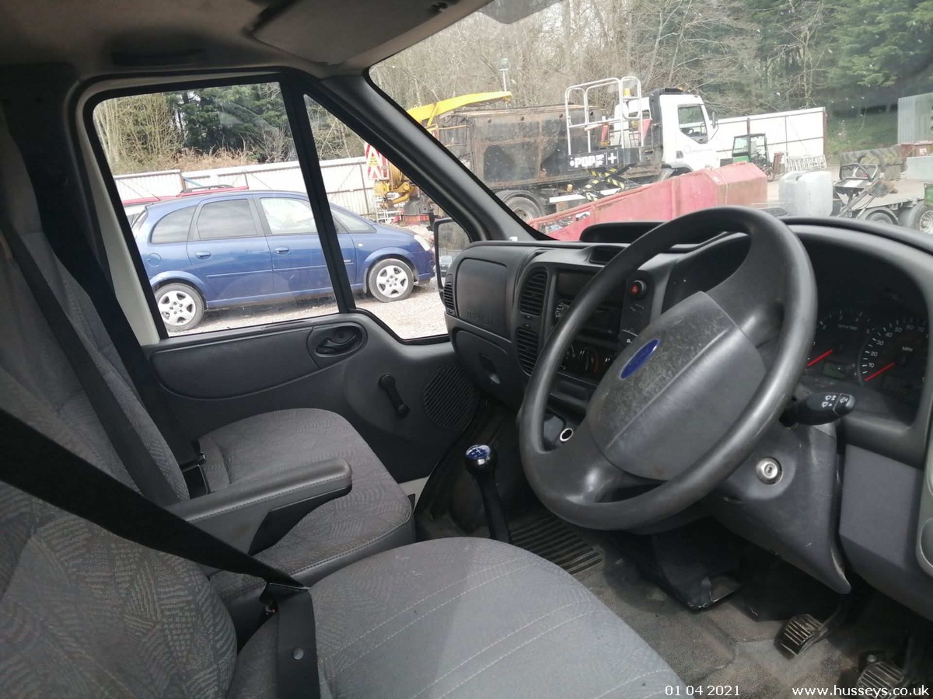 03/53 FORD TRANSIT 350 LWB TD - 2402cc 5dr Van (White, 66k) - Image 14 of 18