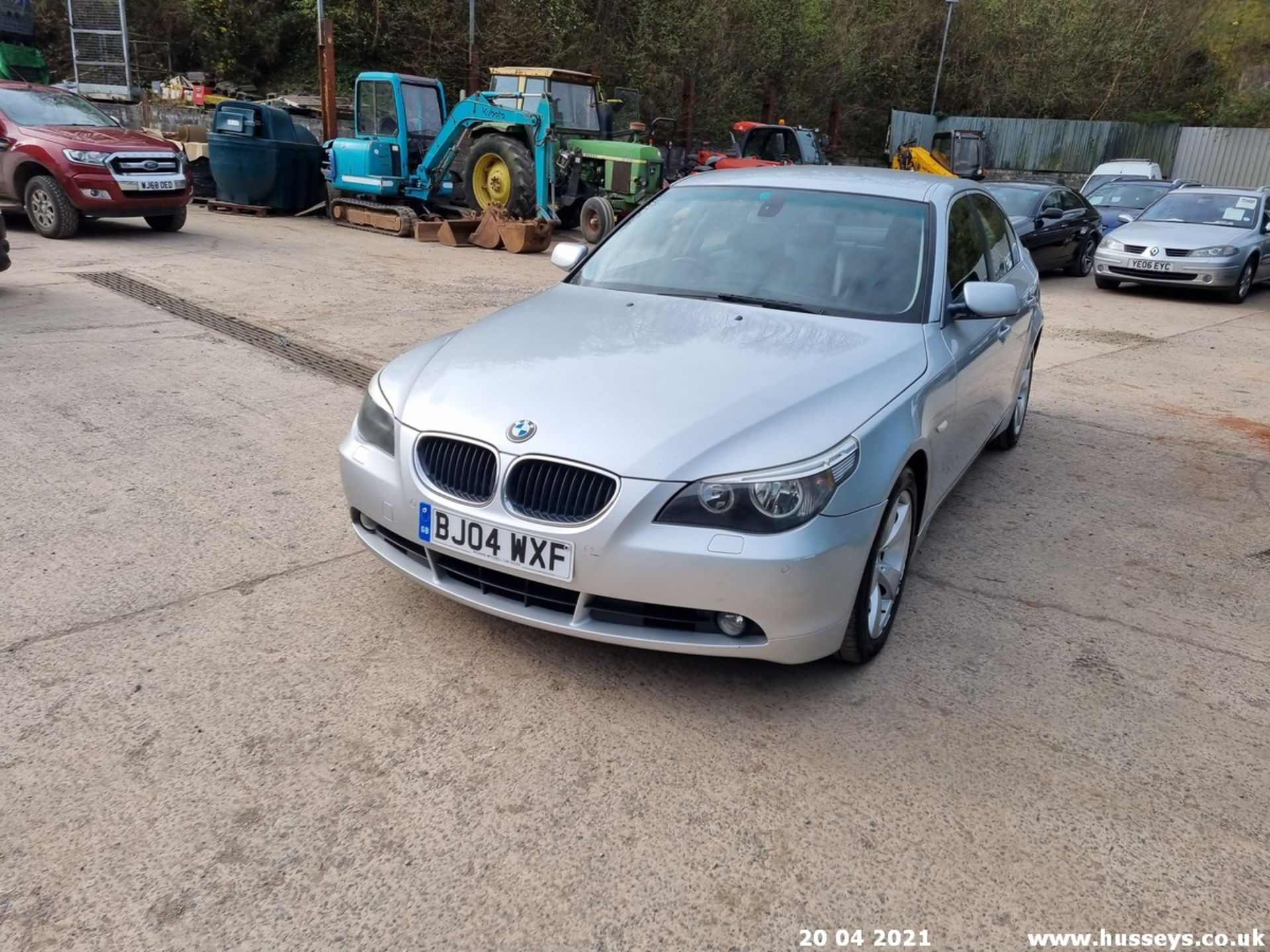 04/04 BMW 530D SE AUTO - 2993cc 4dr Saloon (Silver, 207k) - Image 2 of 15