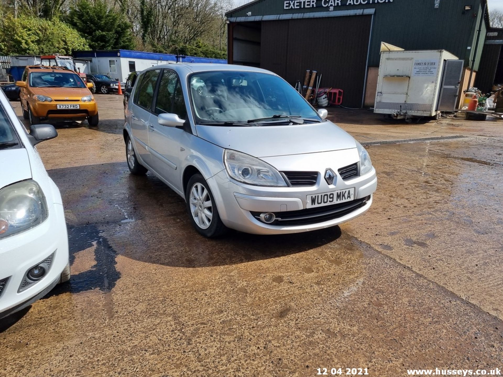 09/09 RENAULT SCENIC DYN VVT - 1598cc 5dr MPV (Silver, 92k) - Image 3 of 15