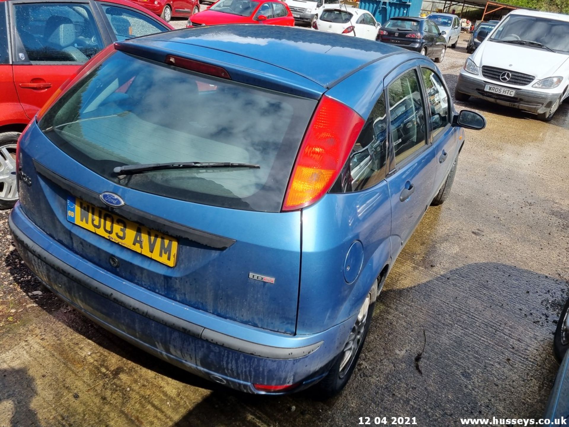 03/03 FORD FOCUS LX TDCI - 1753cc 5dr Hatchback (Blue) - Image 10 of 11