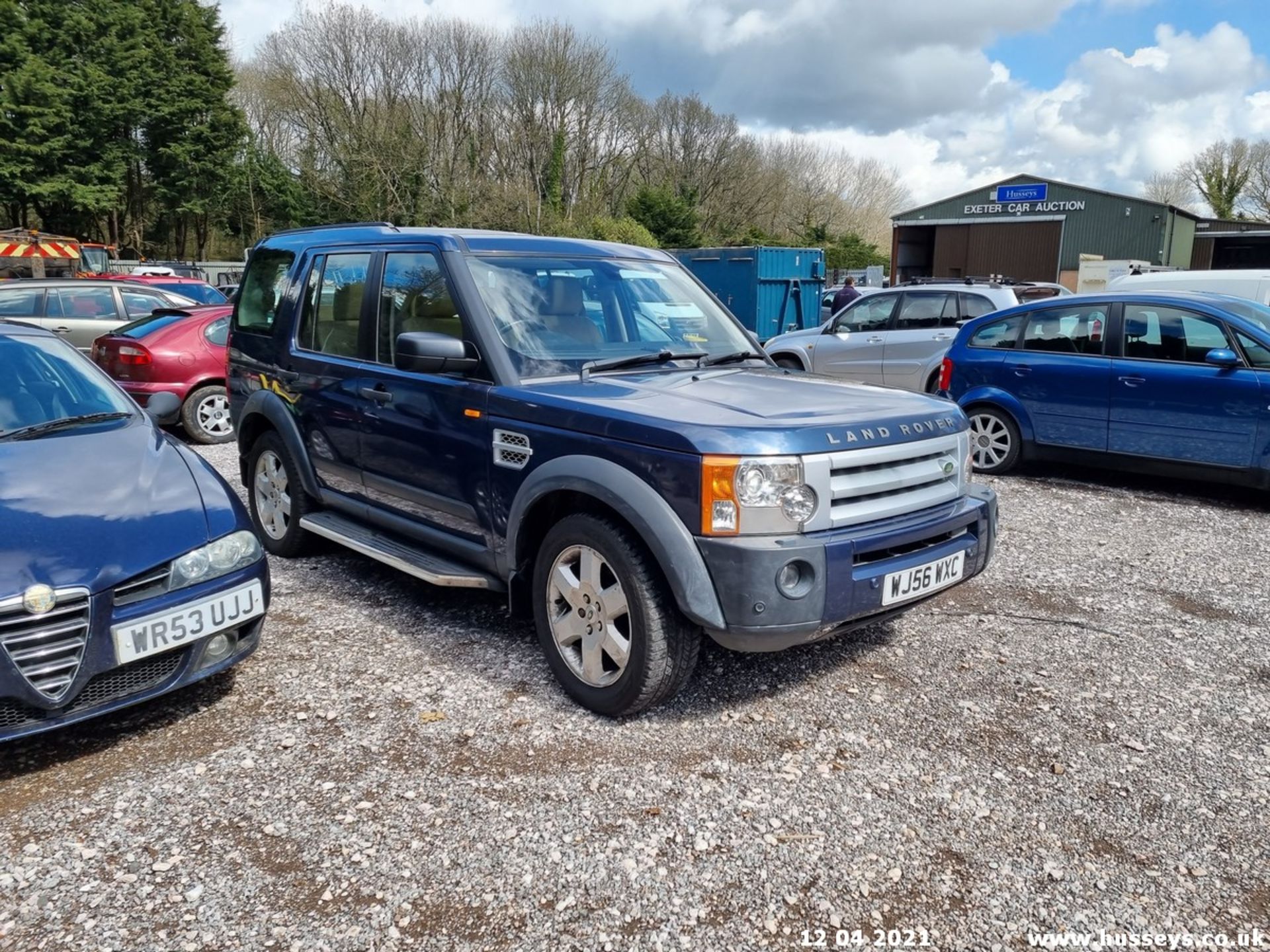 06/56 LAND ROVER DISCOVERY 3 TDV6 AUTO - 2720cc 5dr Estate (Blue, 161k) - Image 7 of 15