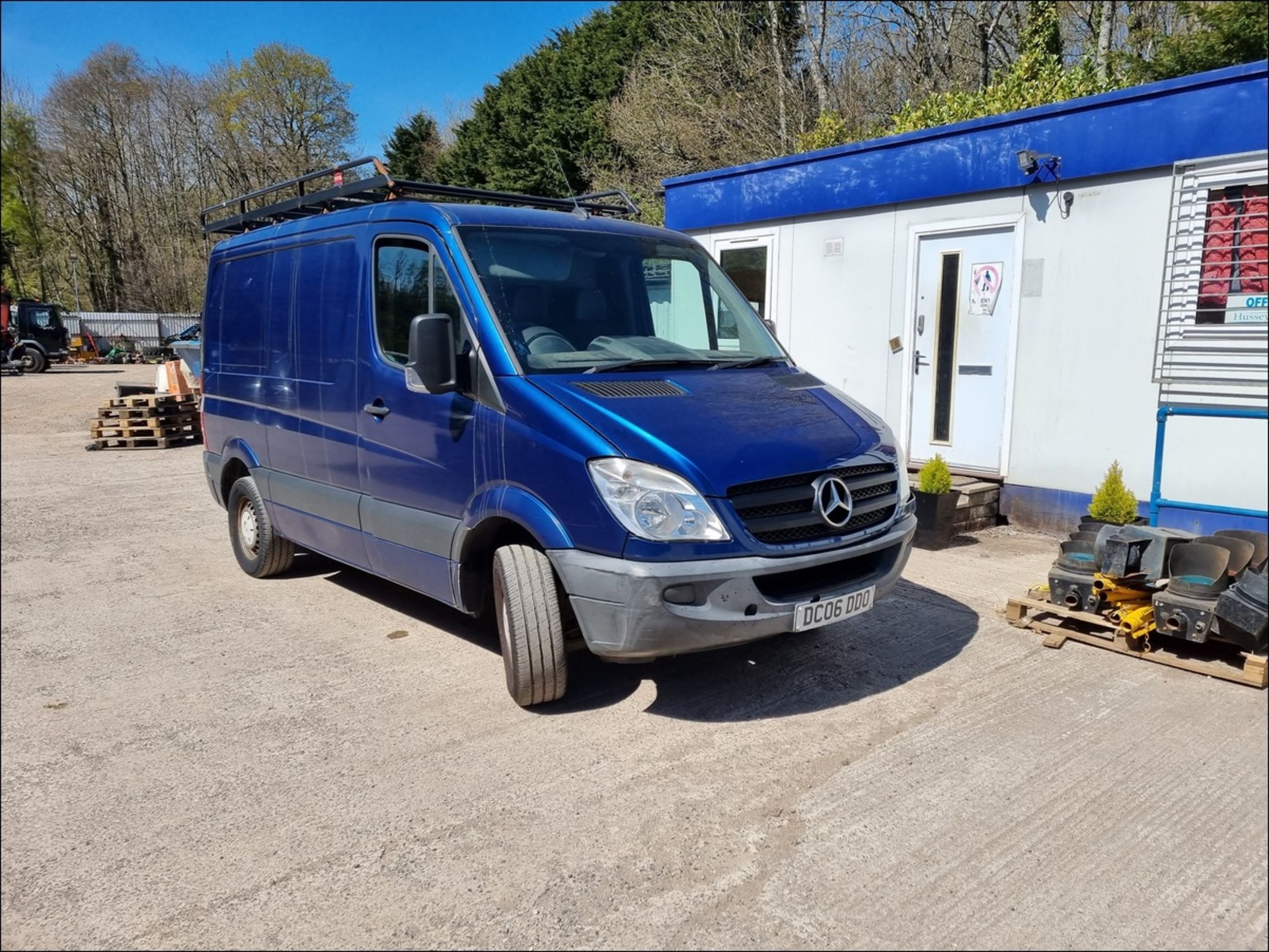 06/06 MERCEDES SPRINTER 211 CDI SWB - 2148cc Van (Blue) - Image 3 of 14