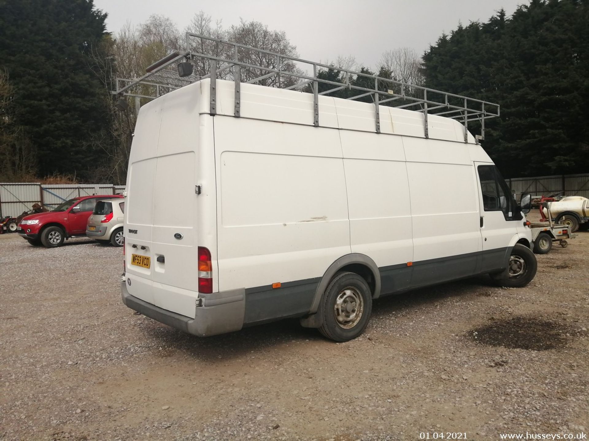 03/53 FORD TRANSIT 350 LWB TD - 2402cc 5dr Van (White, 66k) - Image 7 of 18