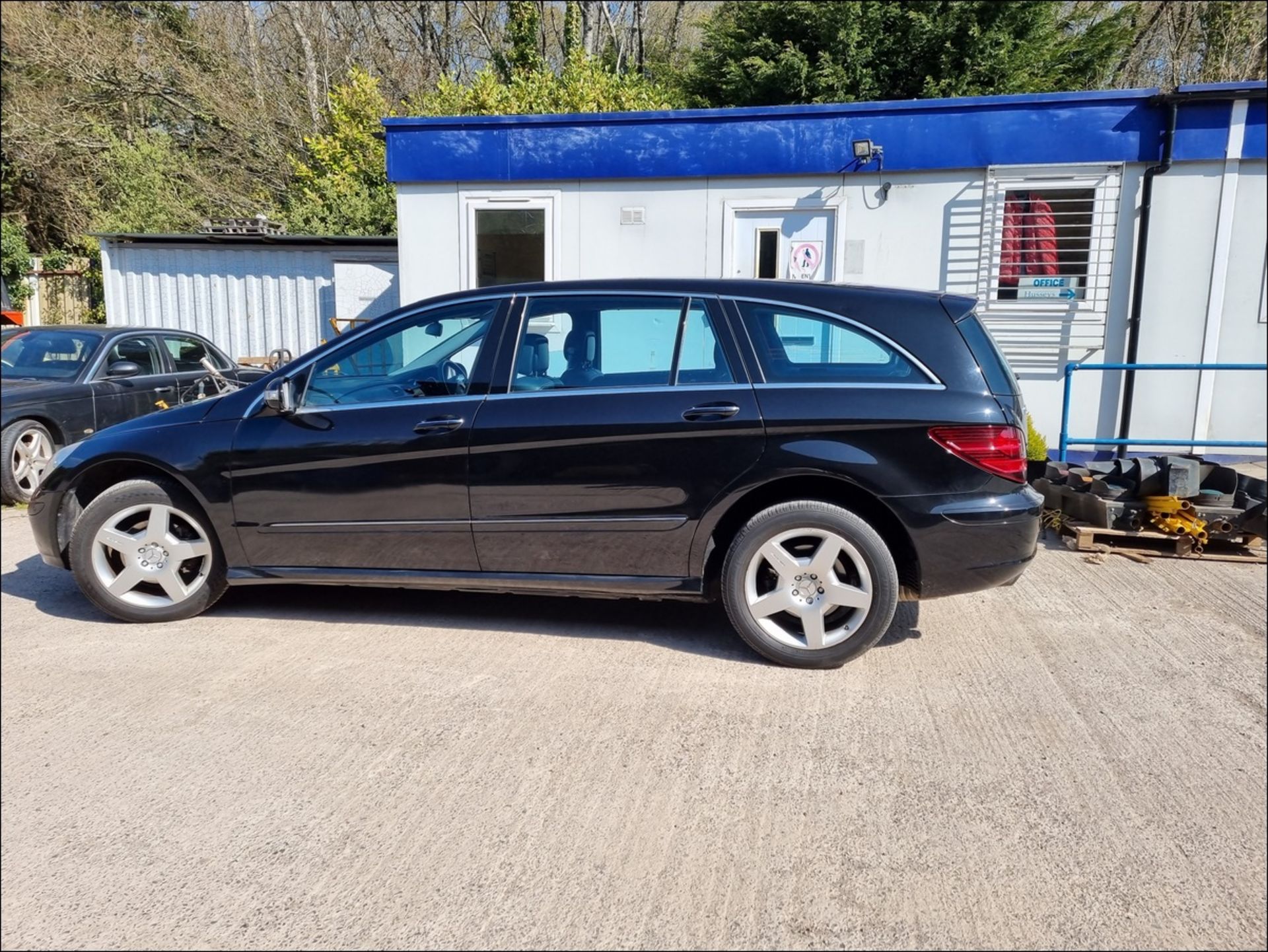 07/07 MERCEDES R320 L SPORT CDI A - 2987cc 5dr Estate (Black, 214k) - Image 5 of 14