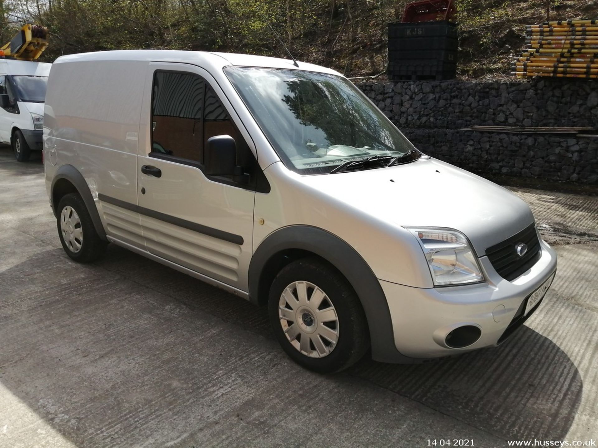 11/61 FORD TRANSIT CONNECT 90 T200 TREND - 1753cc 5dr Van (Silver, 113k) - Image 6 of 24