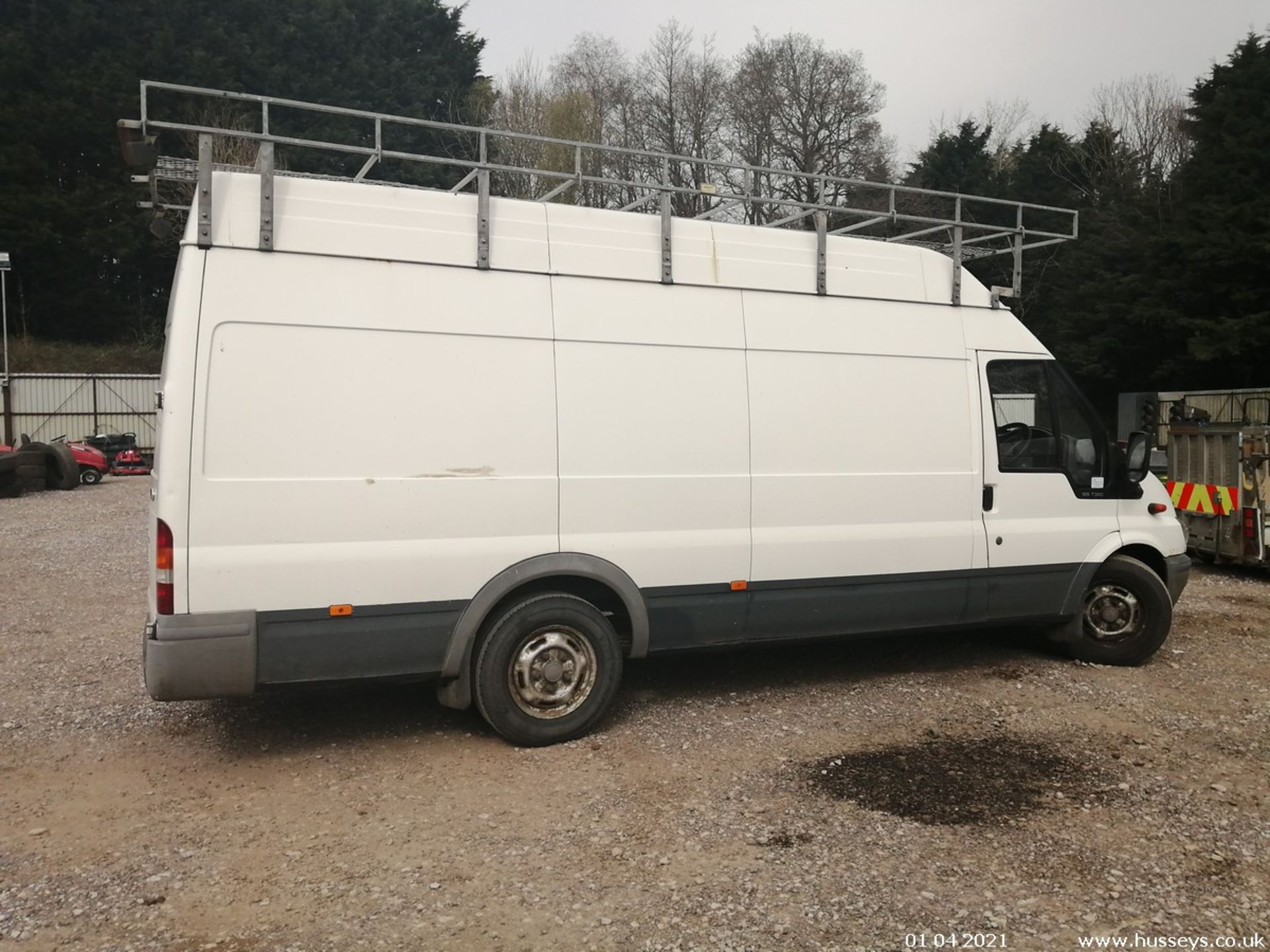 03/53 FORD TRANSIT 350 LWB TD - 2402cc 5dr Van (White, 66k) - Image 8 of 18