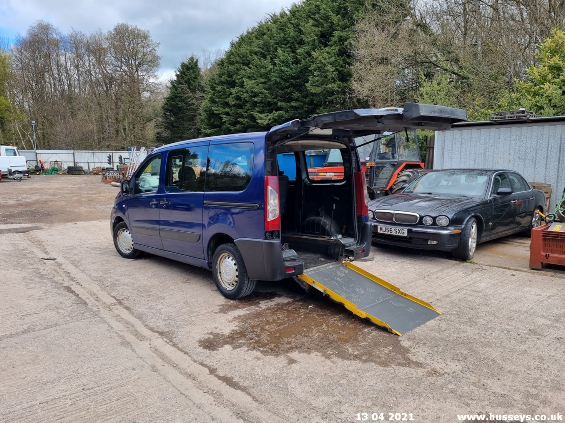 12/12 CITROEN DISPATCH COMBI L1H1 HDI W/CHAIR ACC - 1997cc 6dr MPV (Blue, 240k) - Image 9 of 10