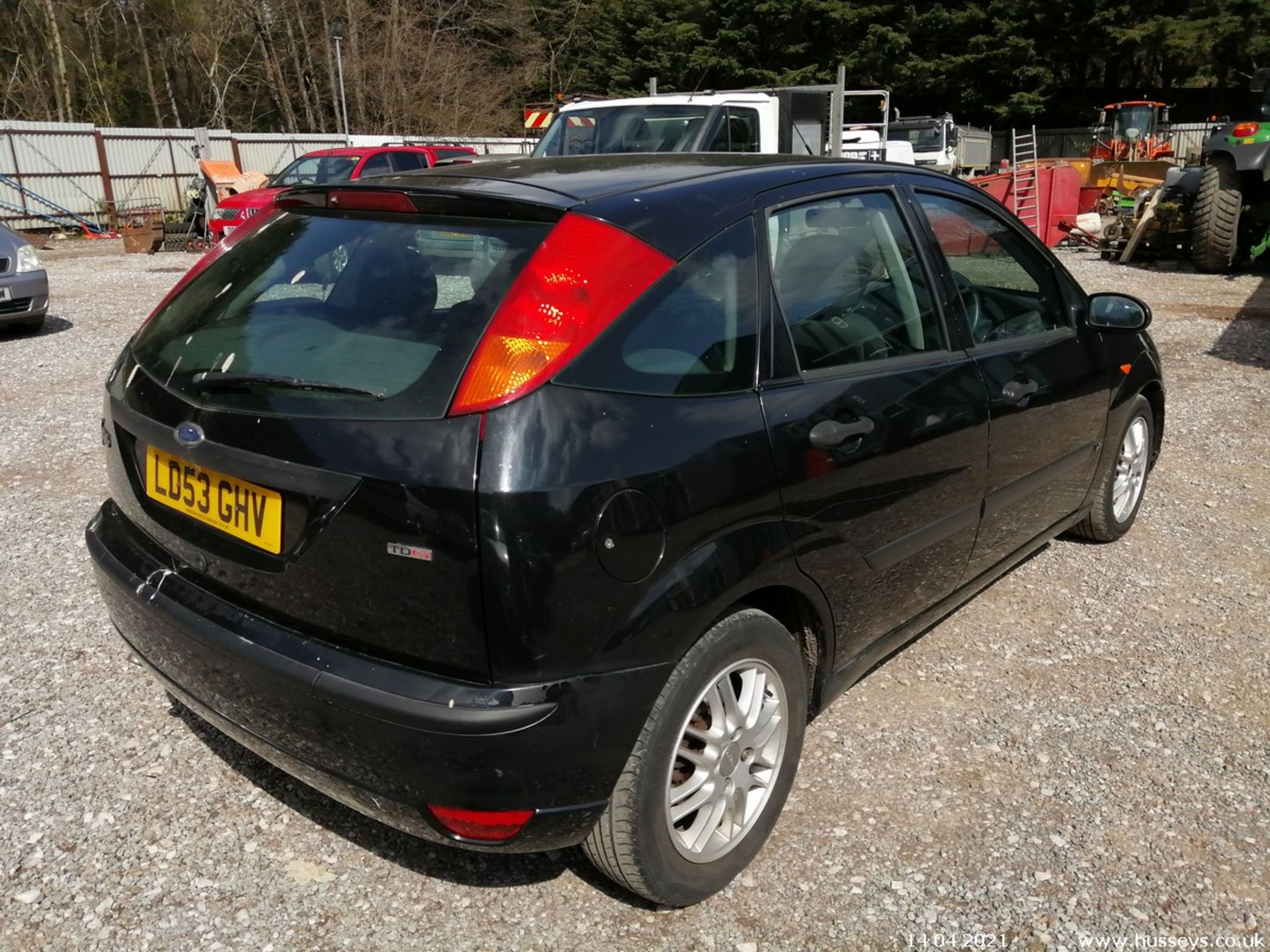 03/53 FORD FOCUS LX TDCI - 1753cc 5dr Hatchback (Black) - Image 8 of 14