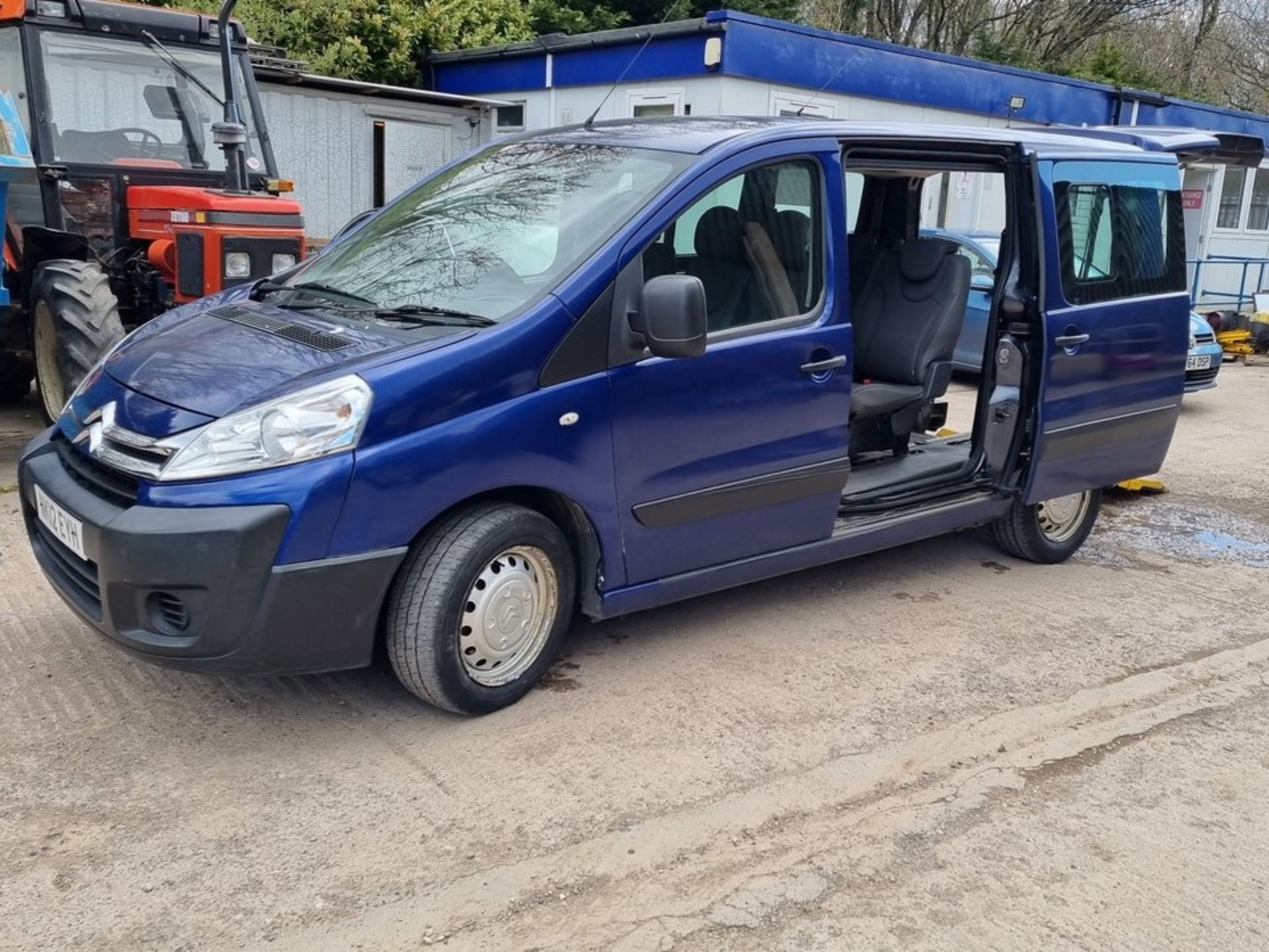 12/12 CITROEN DISPATCH COMBI L1H1 HDI W/CHAIR ACC - 1997cc 6dr MPV (Blue, 240k)