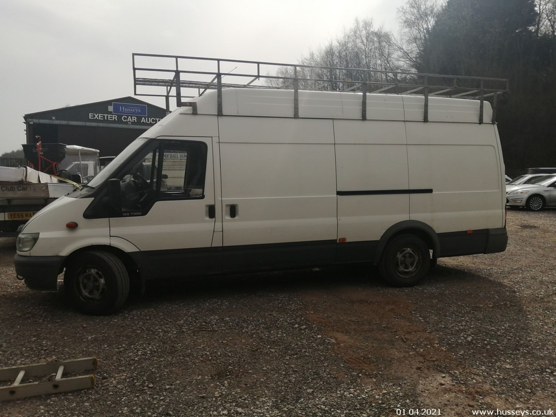 03/53 FORD TRANSIT 350 LWB TD - 2402cc 5dr Van (White, 66k) - Image 9 of 18