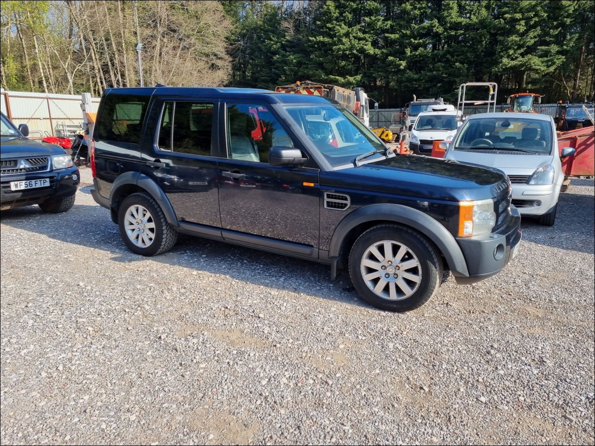 05/55 LAND ROVER DISCOVERY 3 TDV6 SE AUTO - 2720cc 5dr Estate (Blue, 236k) - Image 19 of 19