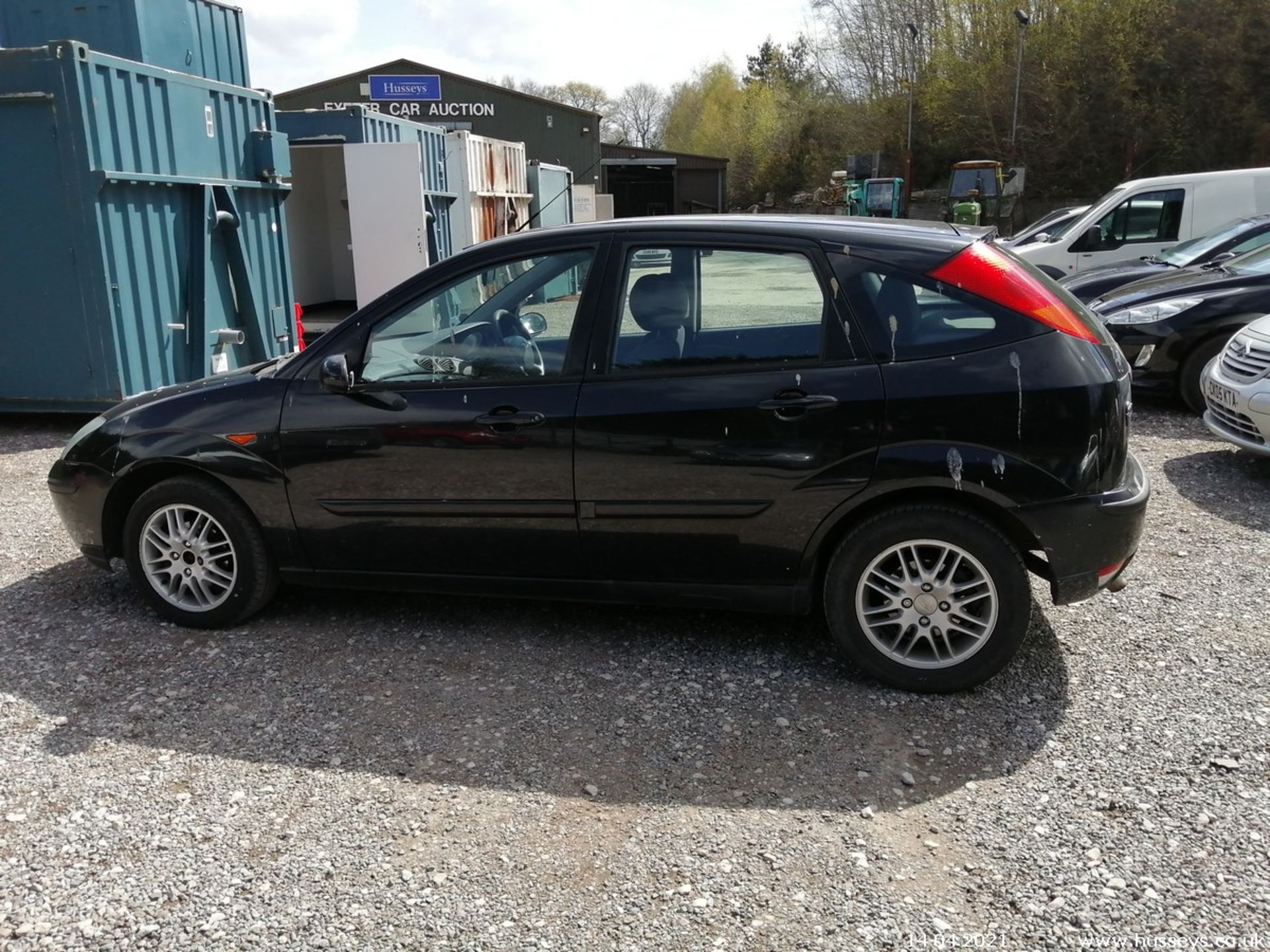 03/53 FORD FOCUS LX TDCI - 1753cc 5dr Hatchback (Black) - Image 5 of 14