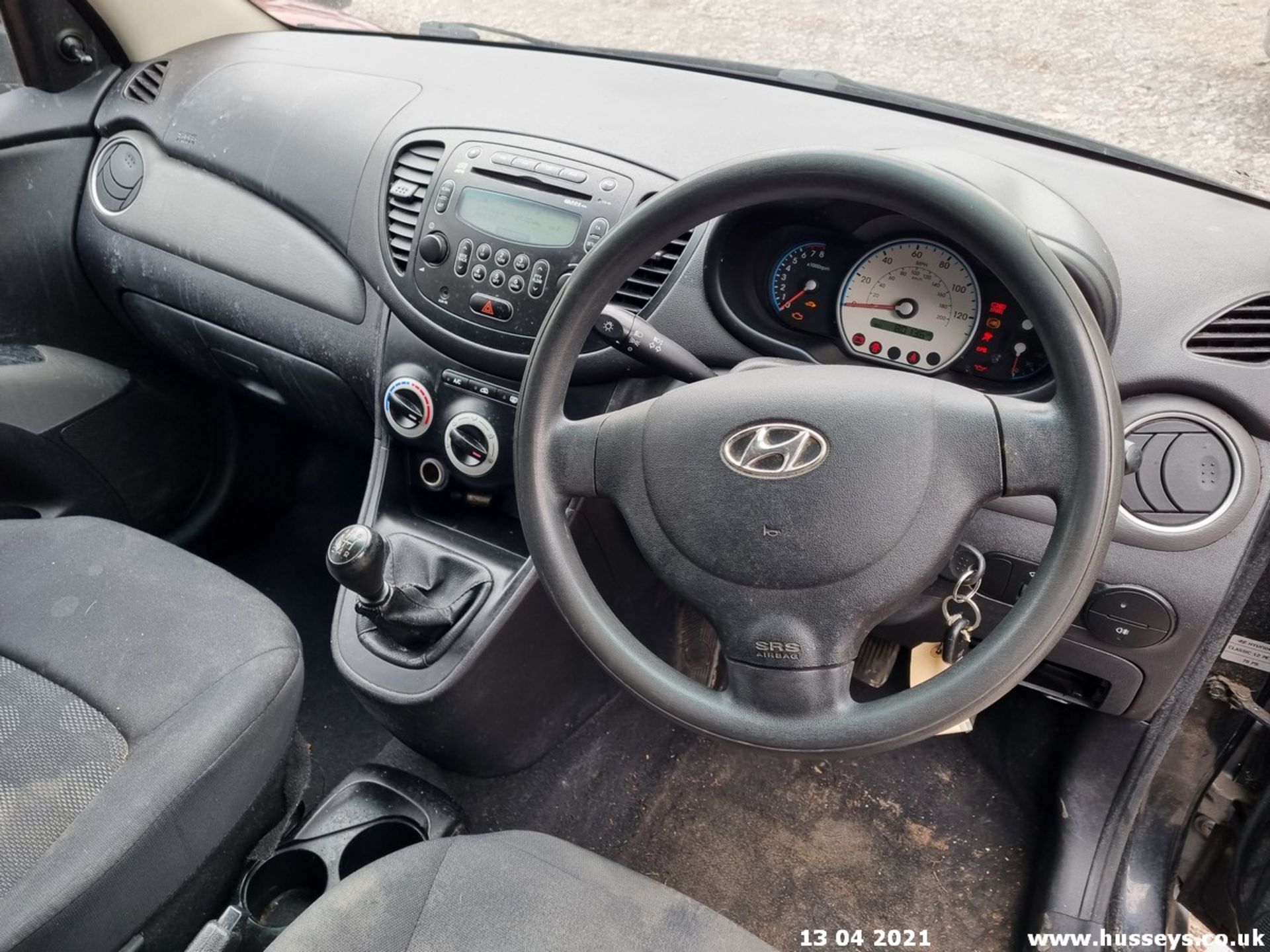 10/60 HYUNDAI I10 CLASSIC - 1248cc 5dr Hatchback (Black) - Image 12 of 13